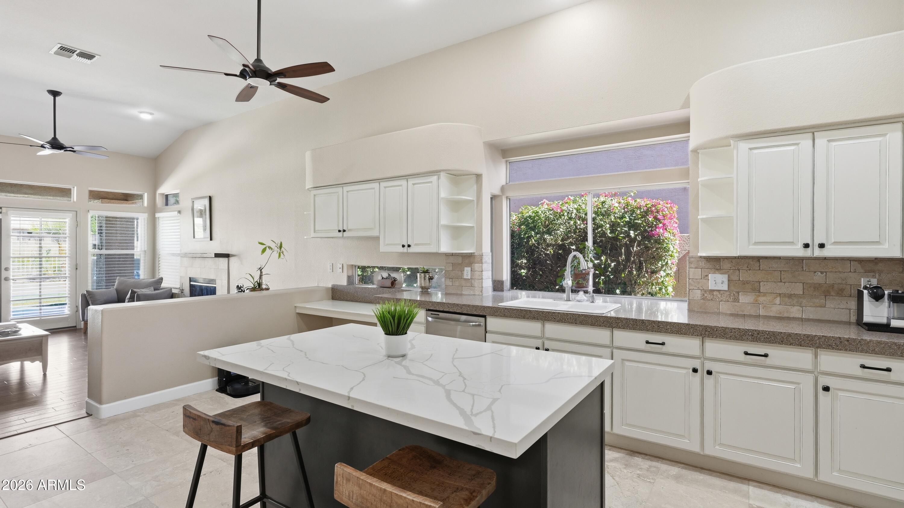 1632 E SALTSAGE Drive