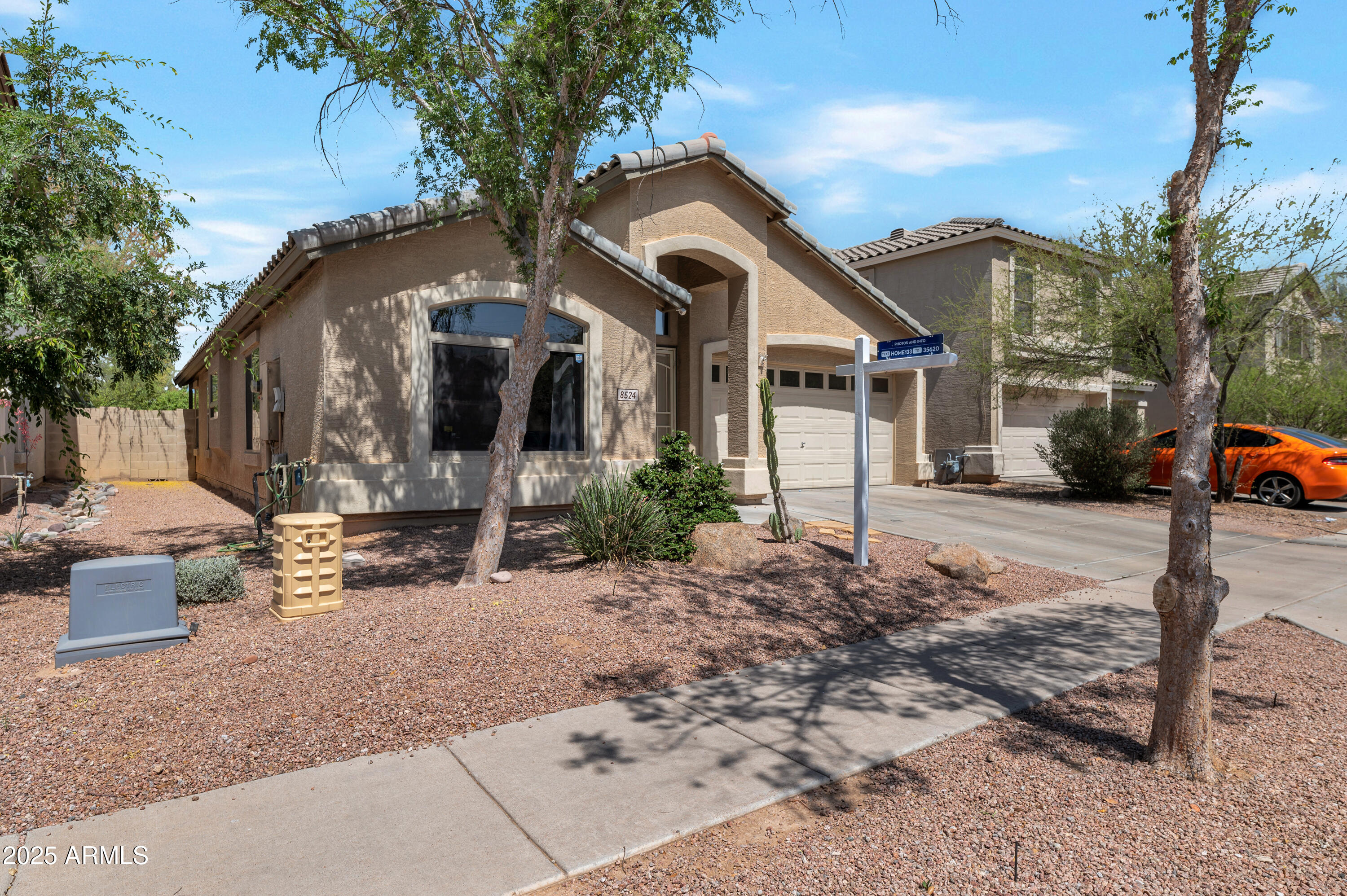 8524 S 49TH Lane