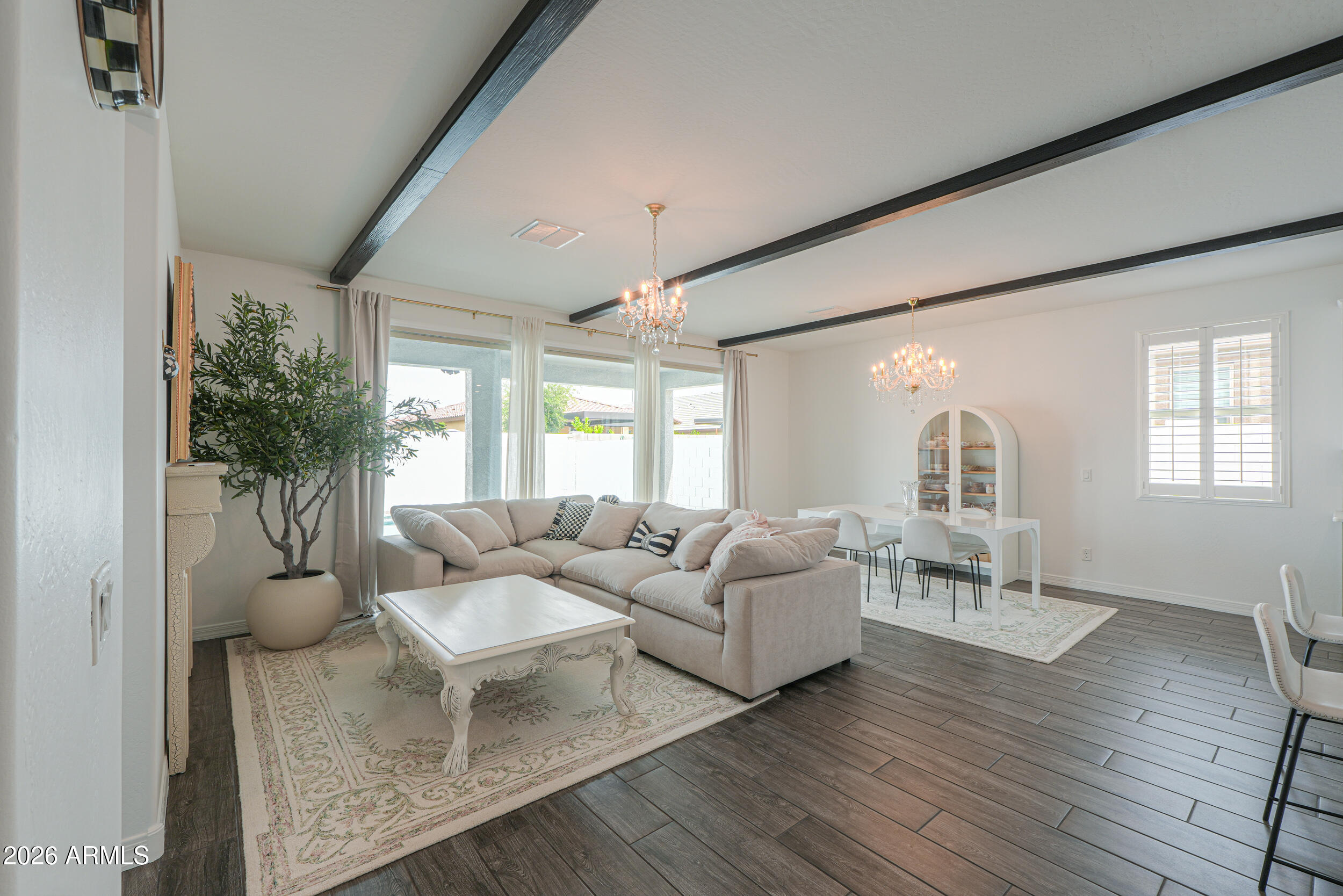 634 E BUCKINGHAM Avenue