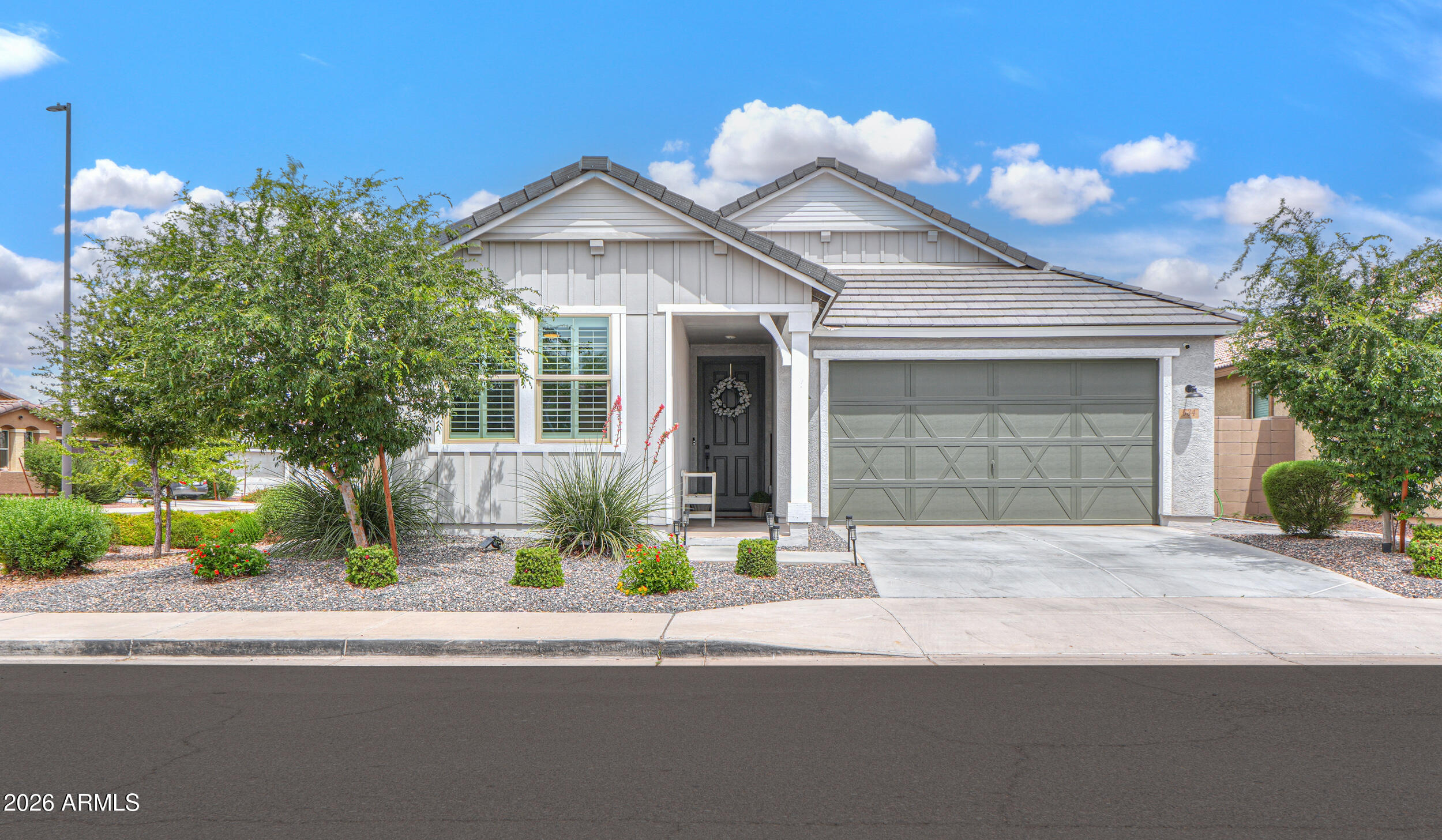 634 E BUCKINGHAM Avenue