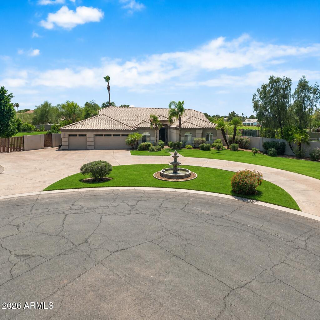370 S Equestrian Court
