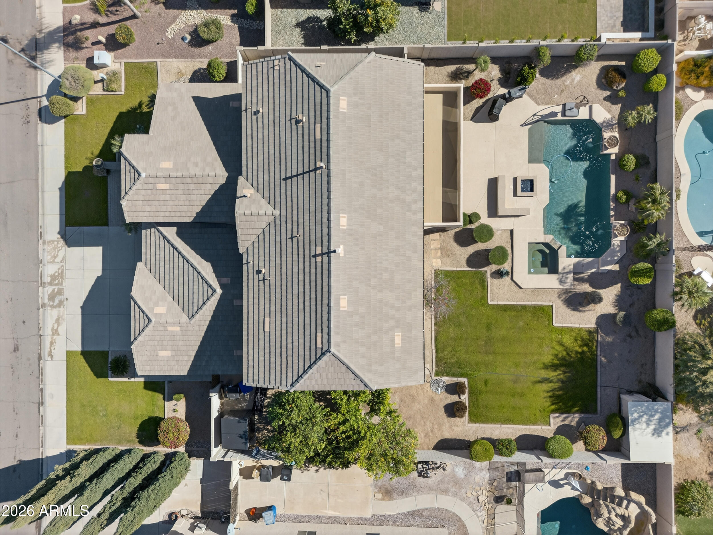 2935 E WESTCHESTER Drive