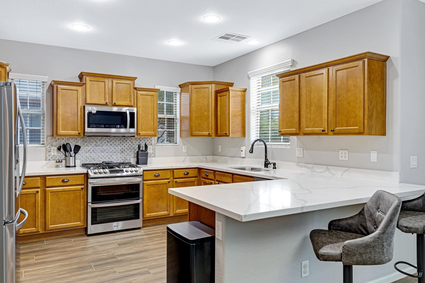 15366 W Bloomfield Road