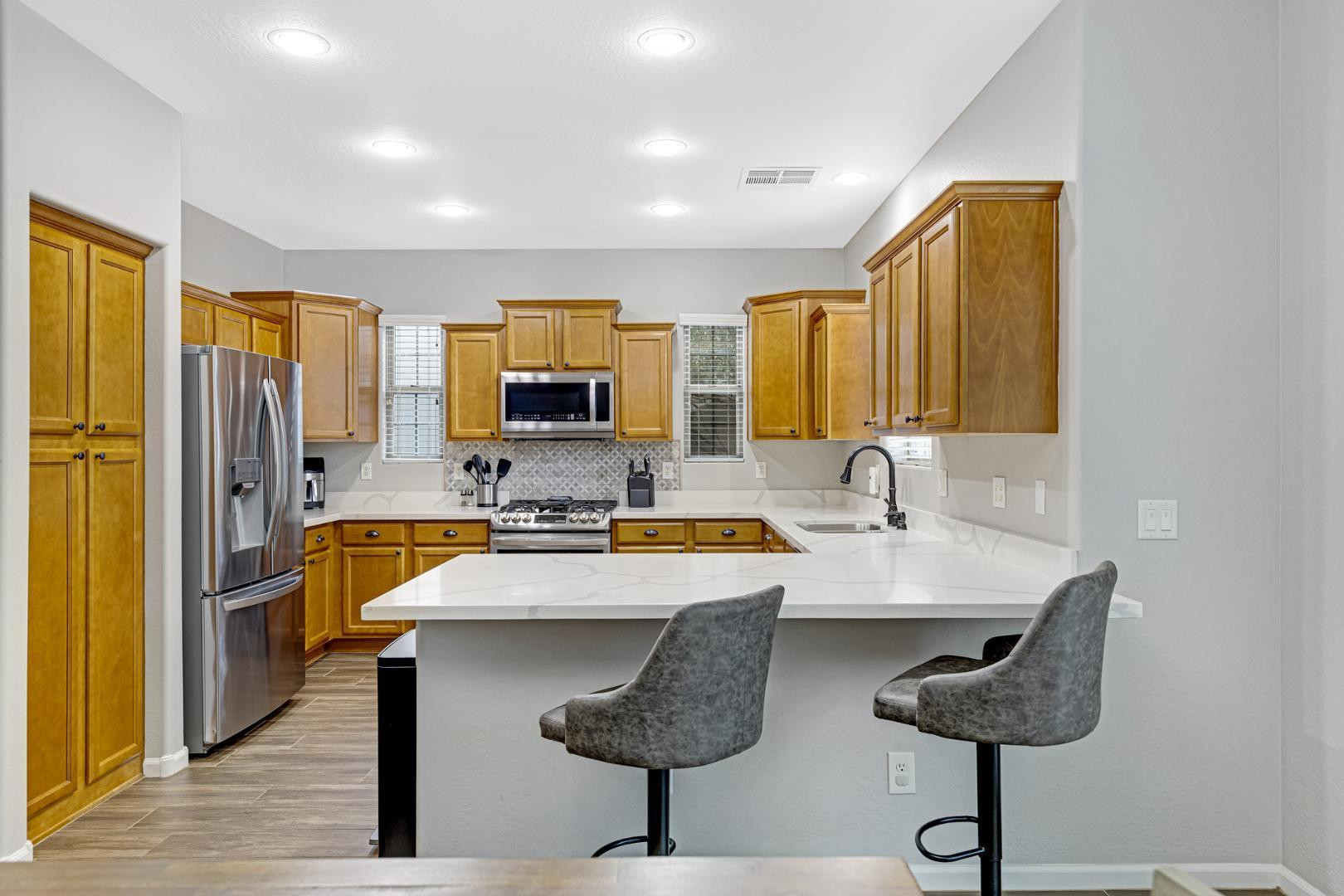 15366 W Bloomfield Road