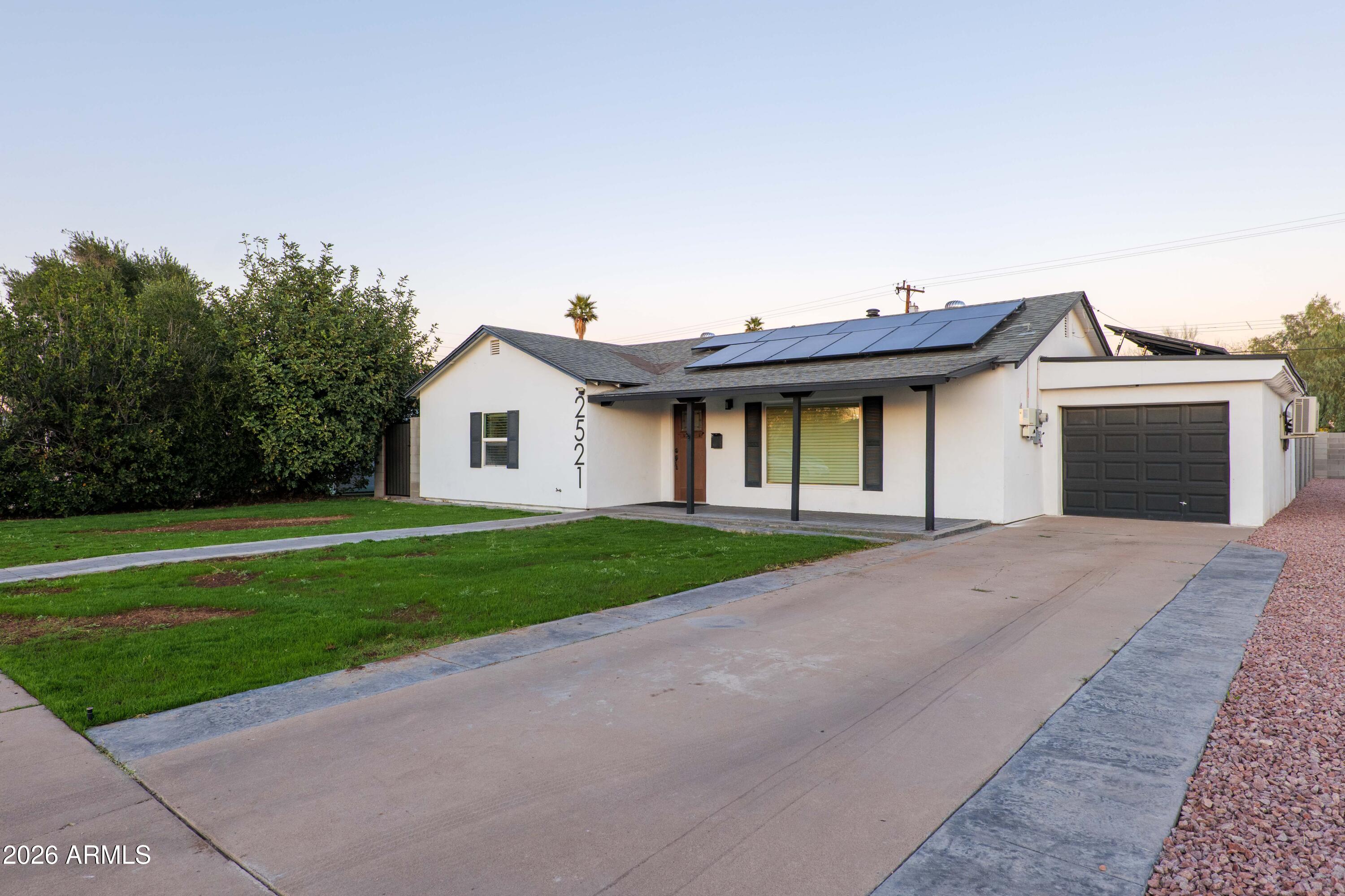 2521 N Evergreen Street