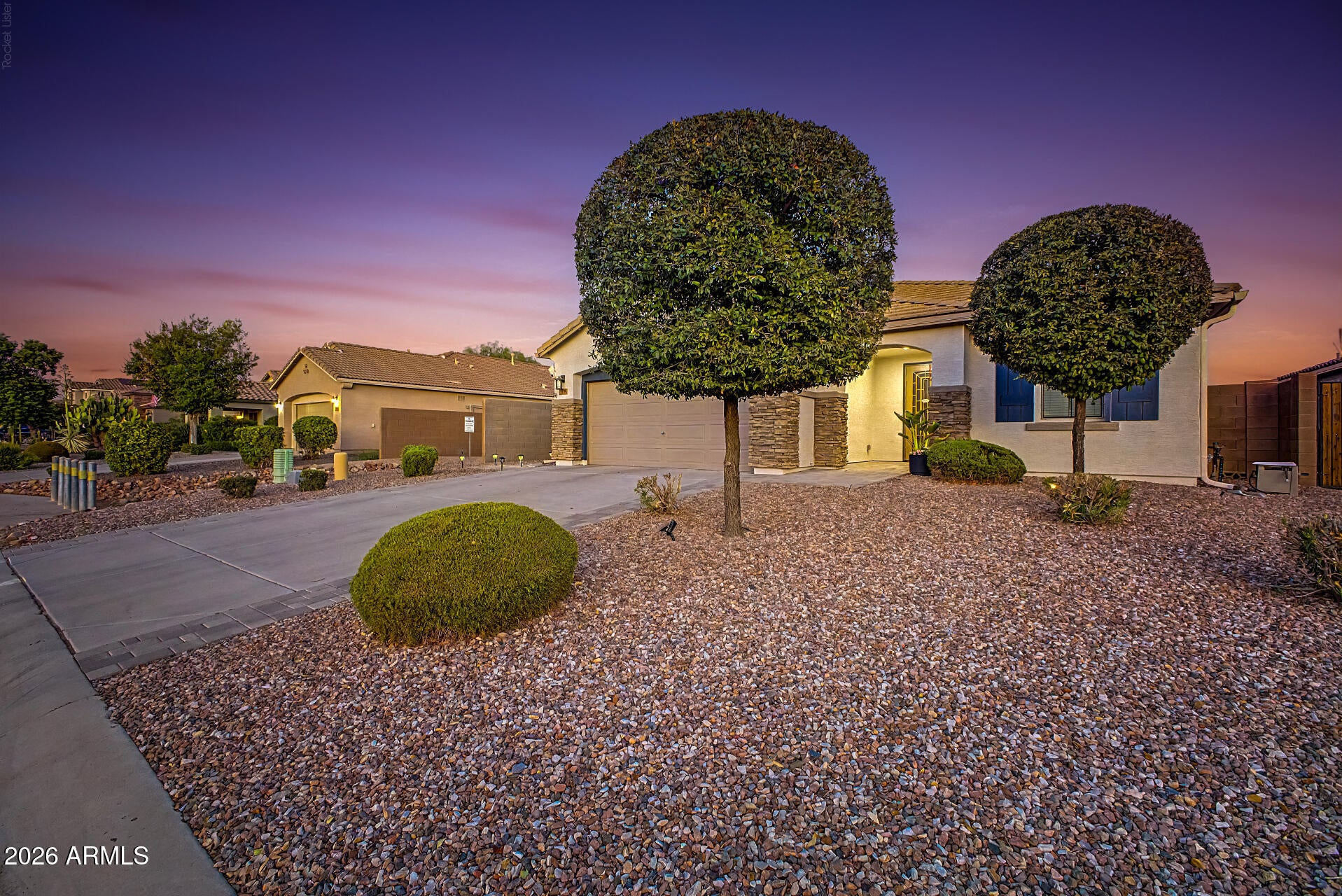 1113 W STEPHANIE Lane