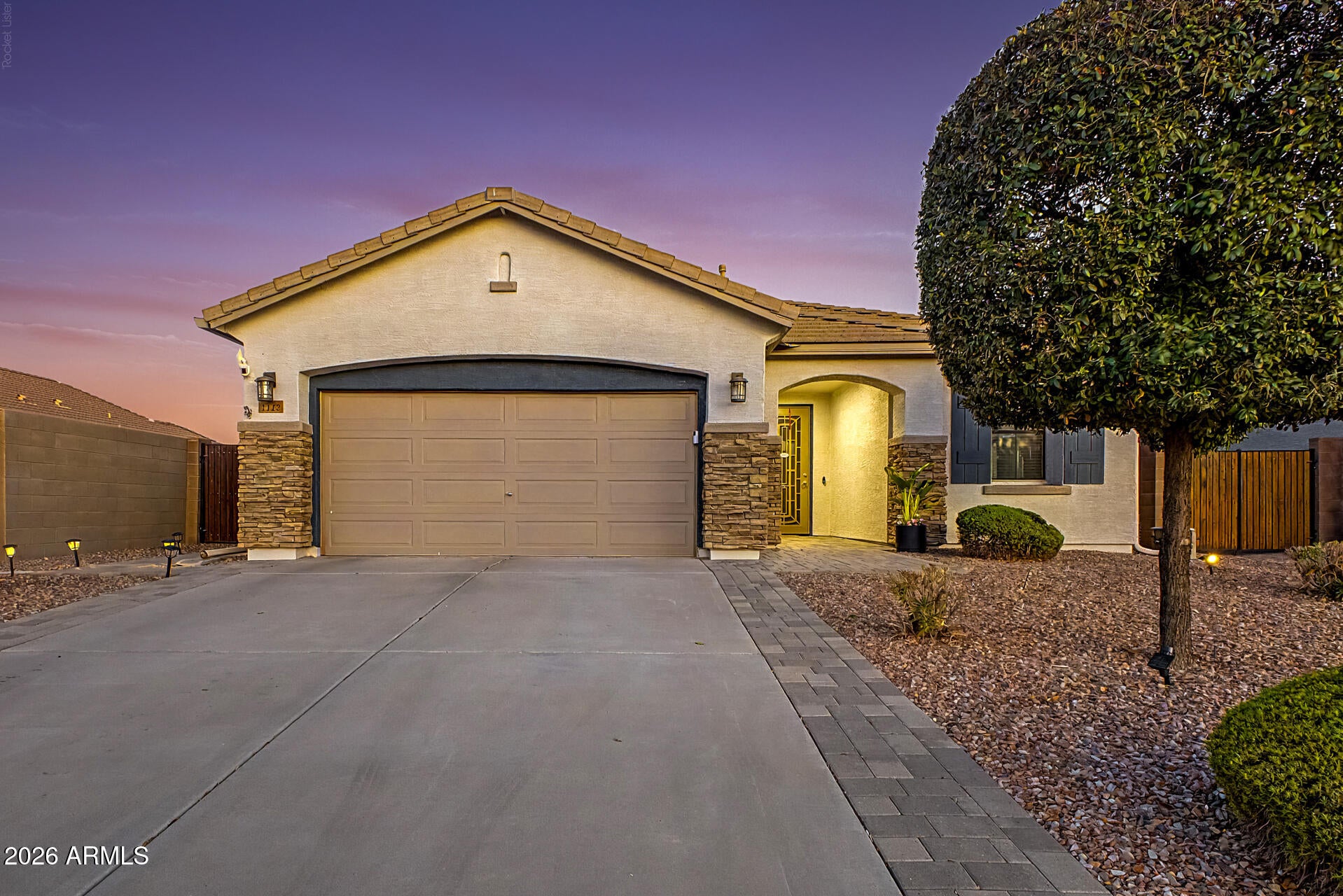 1113 W STEPHANIE Lane