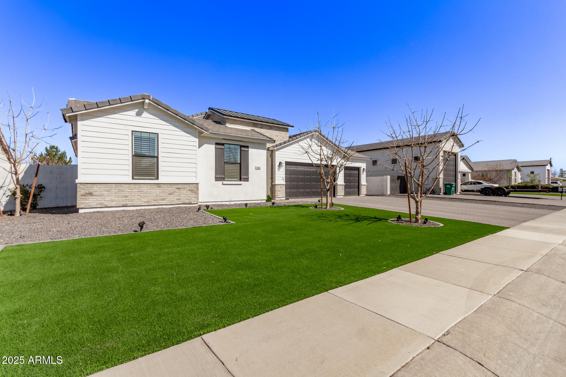 1294 E LA FORTUNA Court
