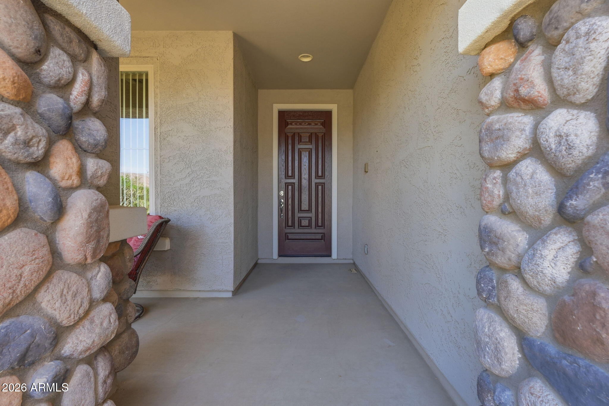 253 W SADDLEBAG Lane
