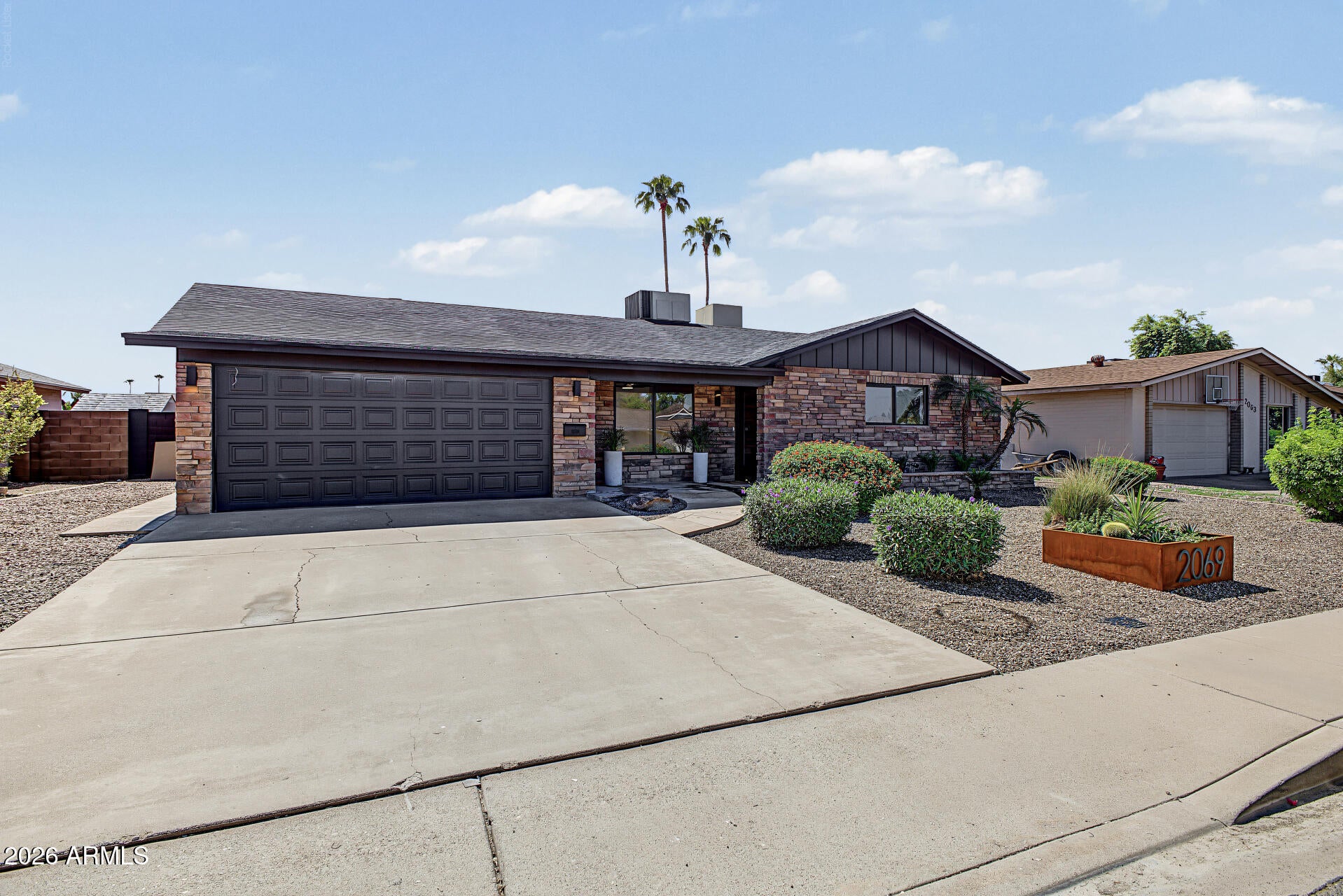 2069 E CARSON Drive
