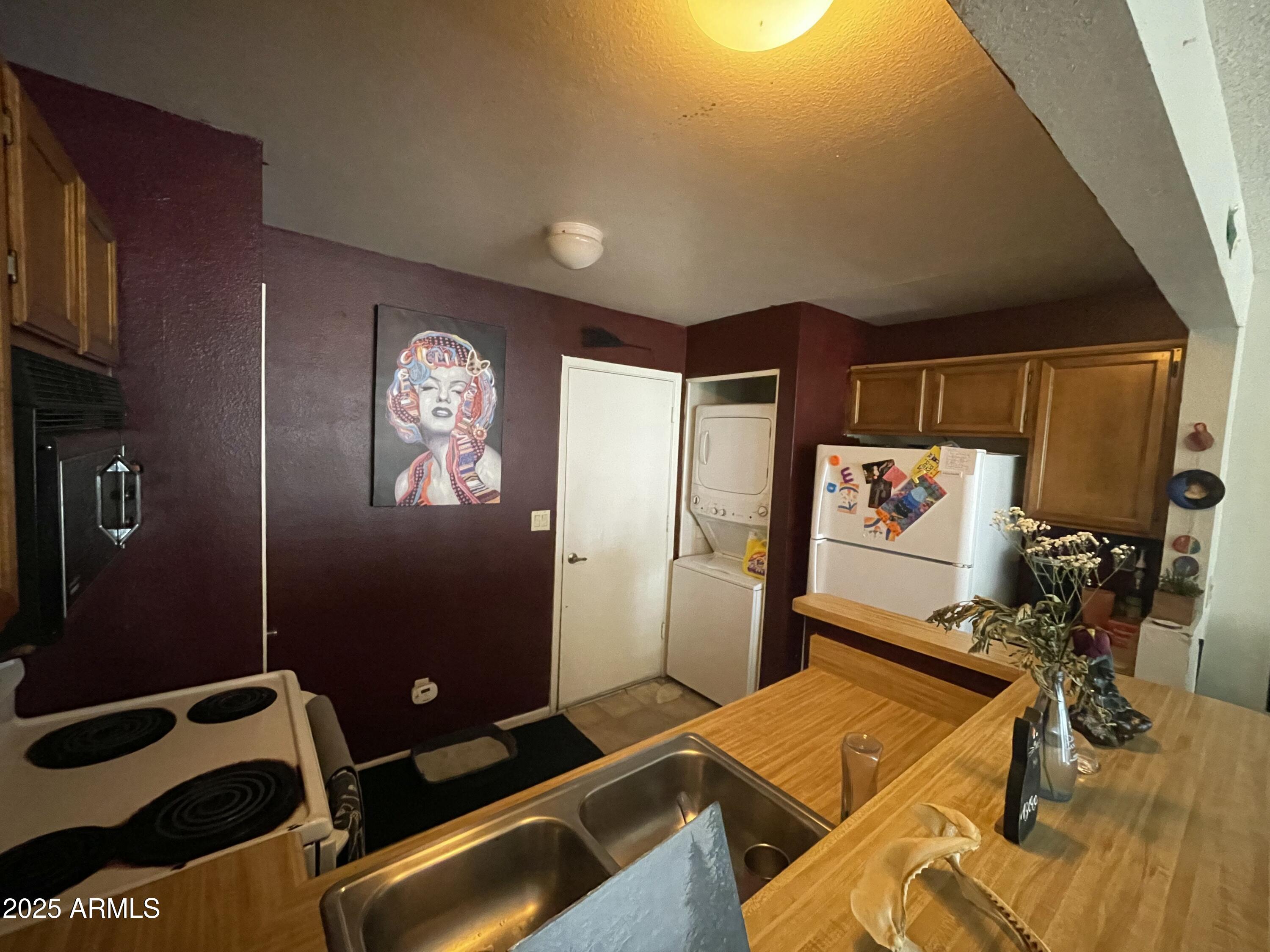 30 E BROWN Road 1102