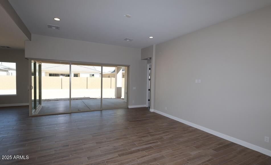 20186 W LUKE Avenue
