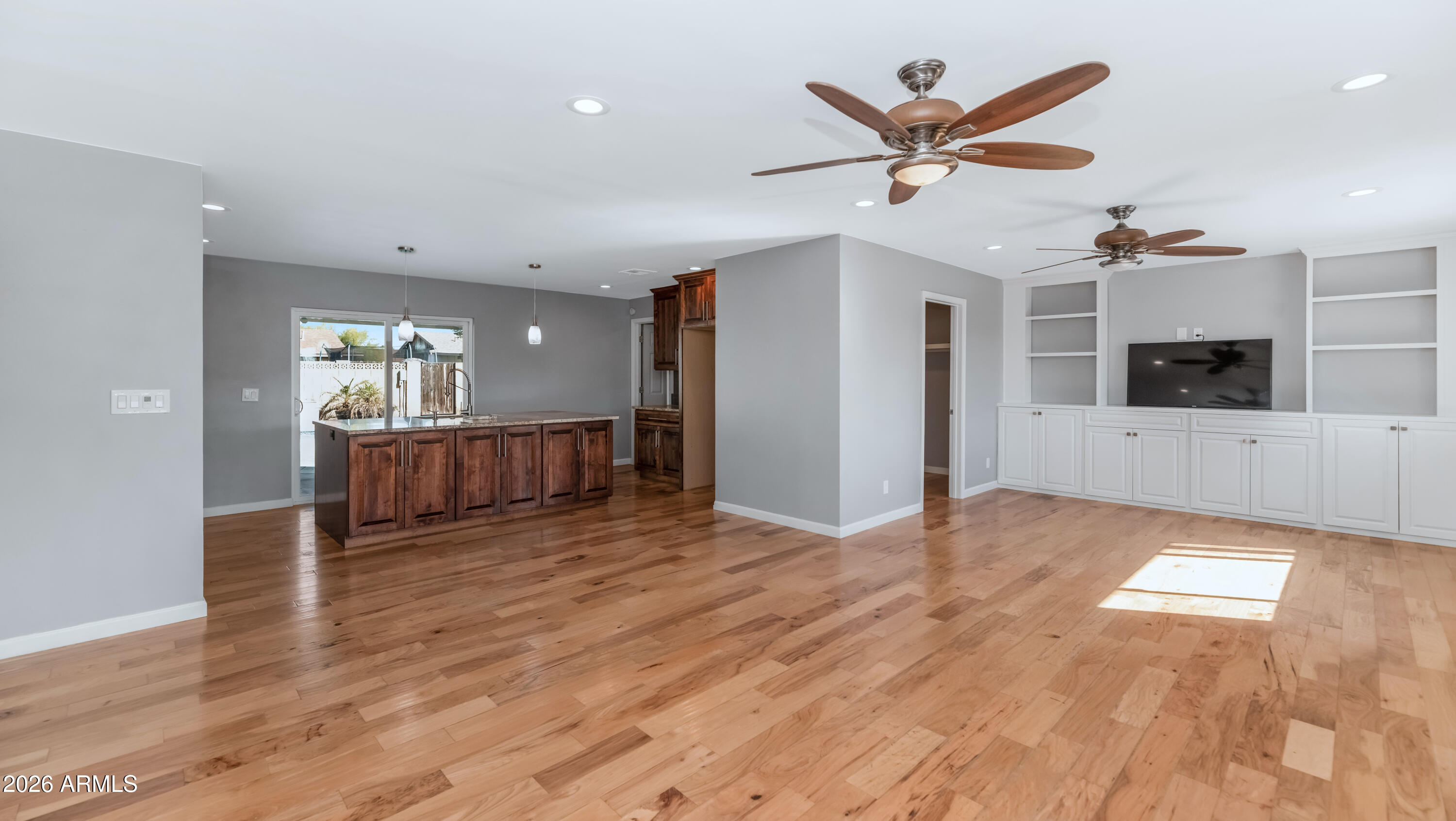 3444 W CORRINE Drive