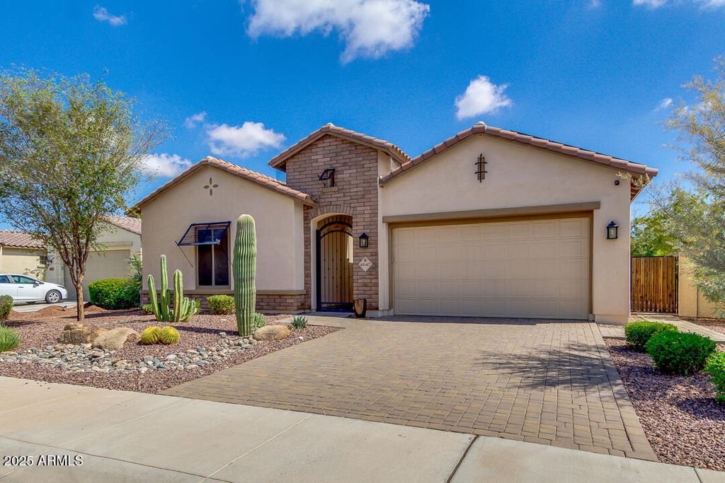 Photo of 4647 N Aldea Road E, Litchfield Park, AZ 85340 (MLS # 6977644)