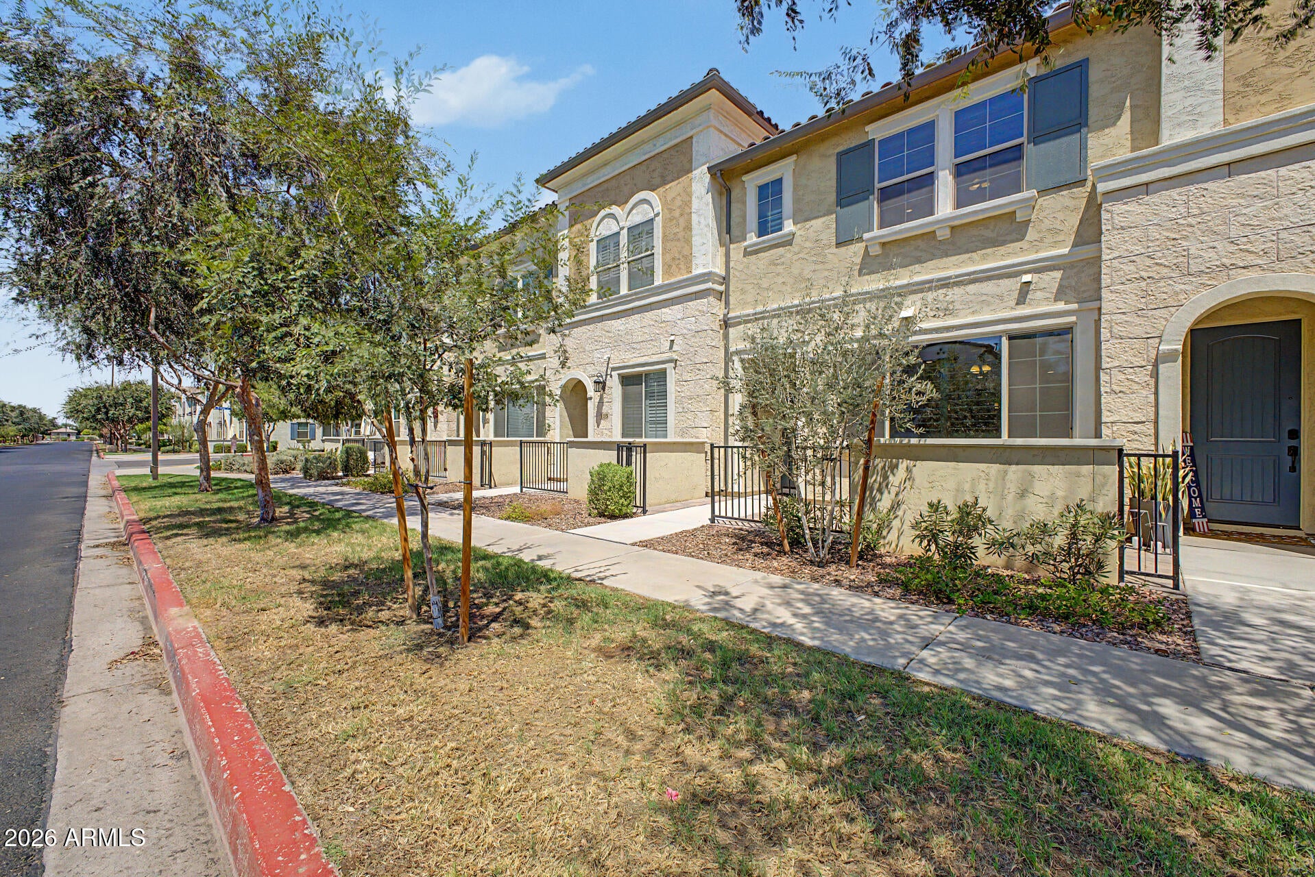 1917 E HAMPTON Lane 104