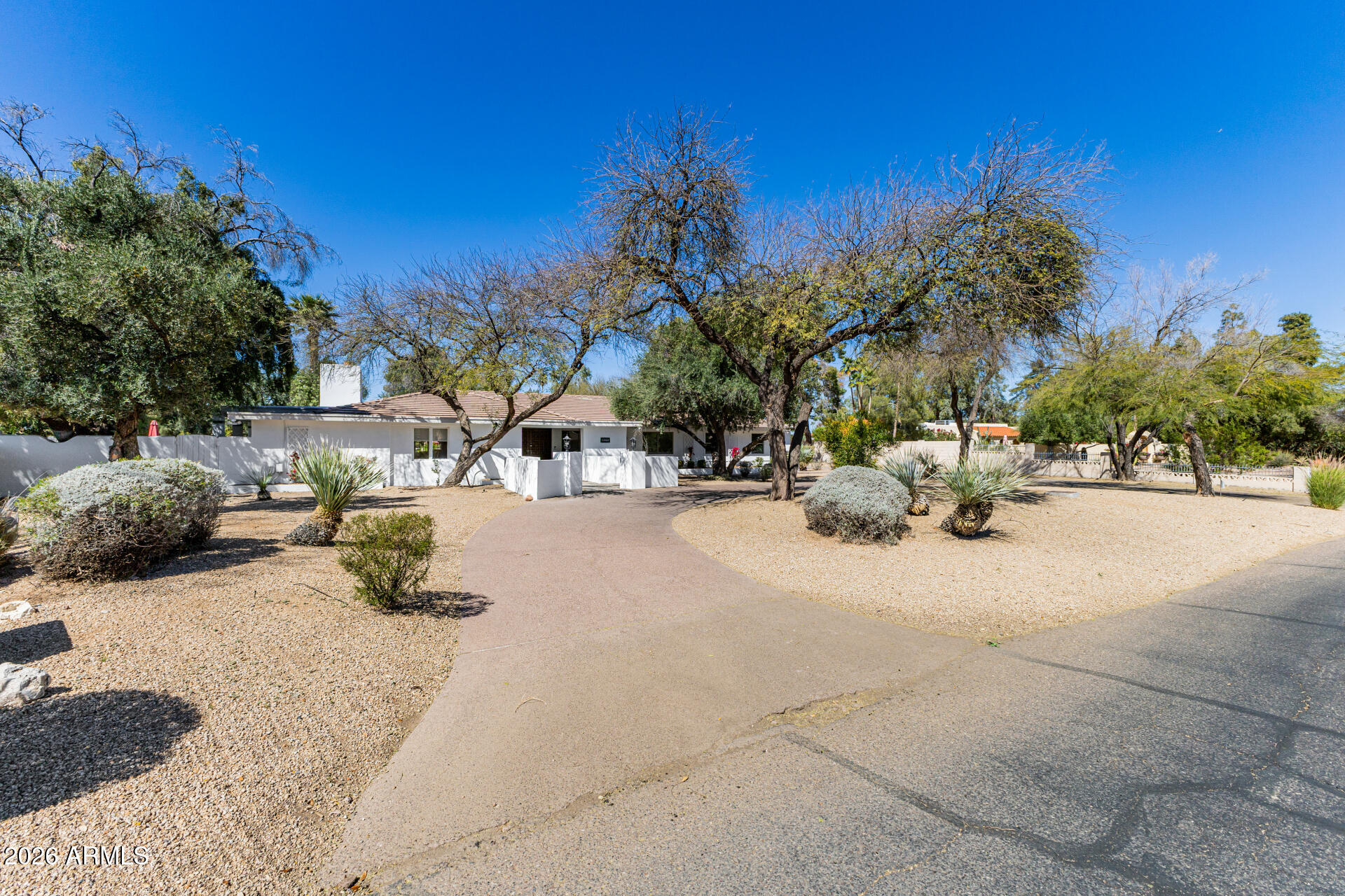 11832 N OAKHURST Way