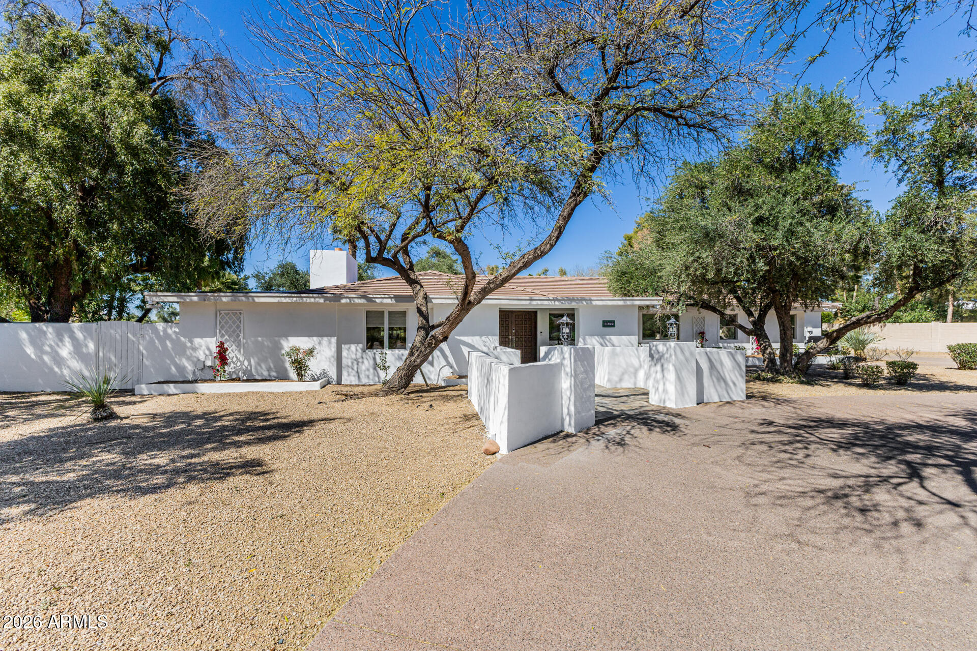 11832 N OAKHURST Way