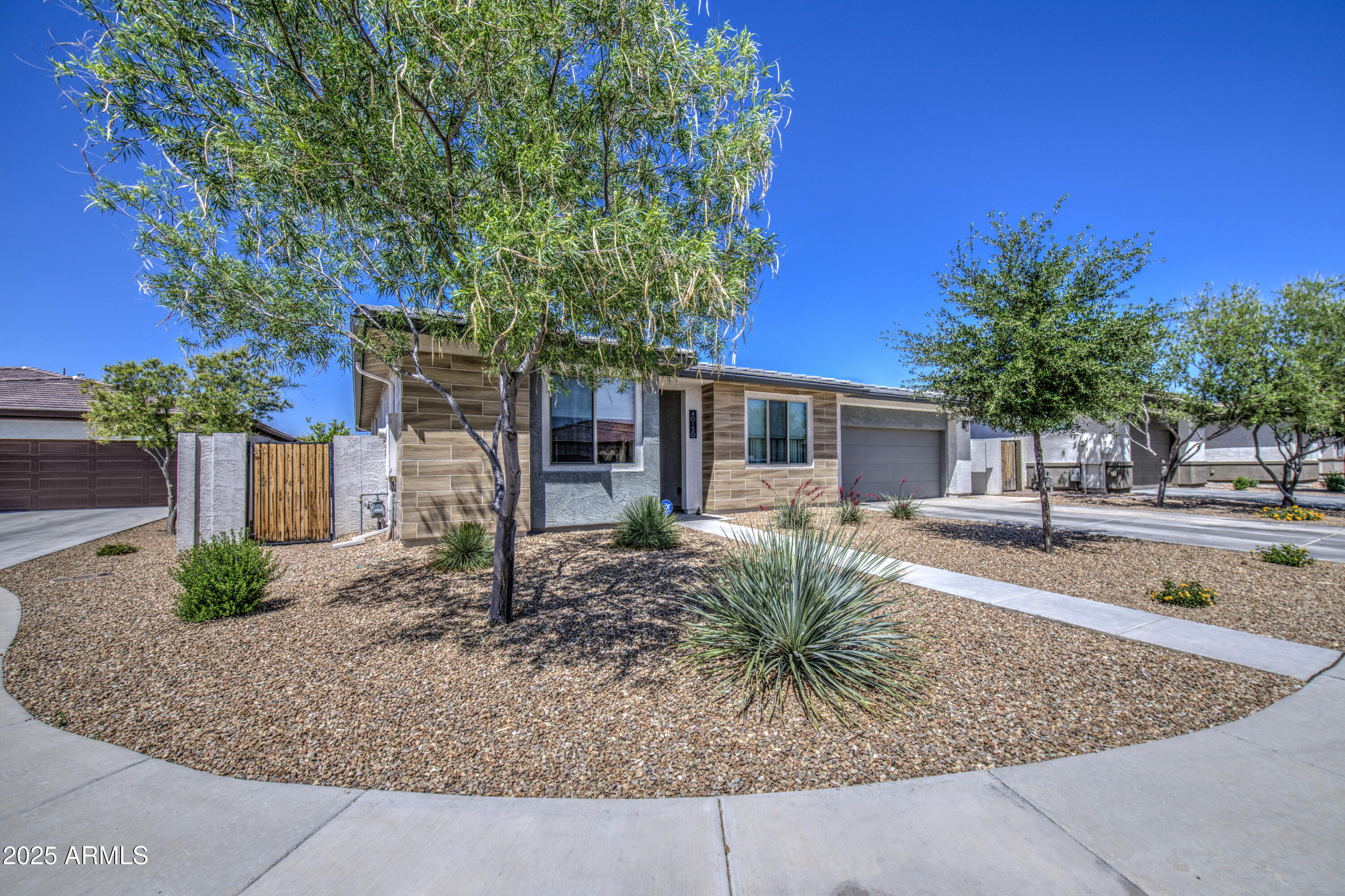 Homes 3 40150 N CARTER Court
