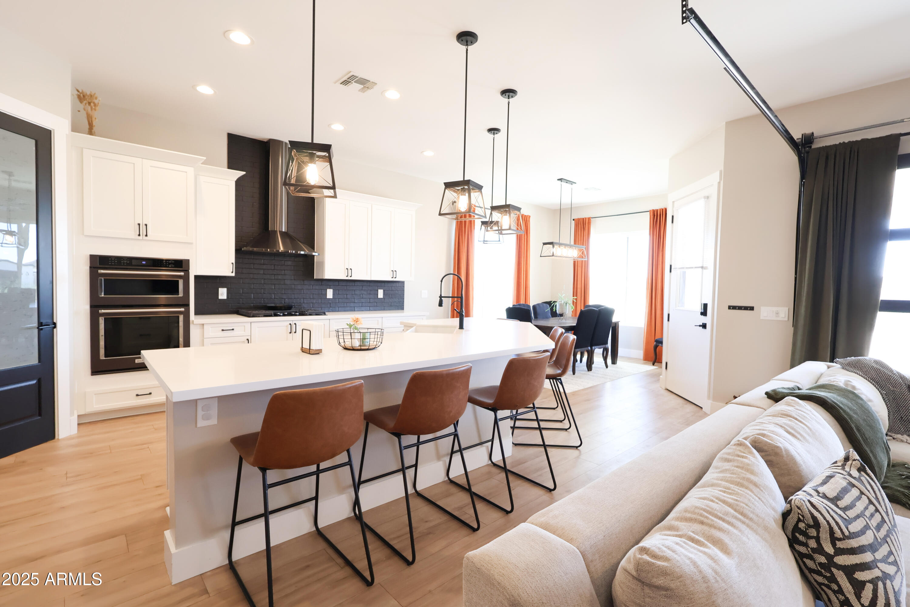 27372 N MICHELLE Lane