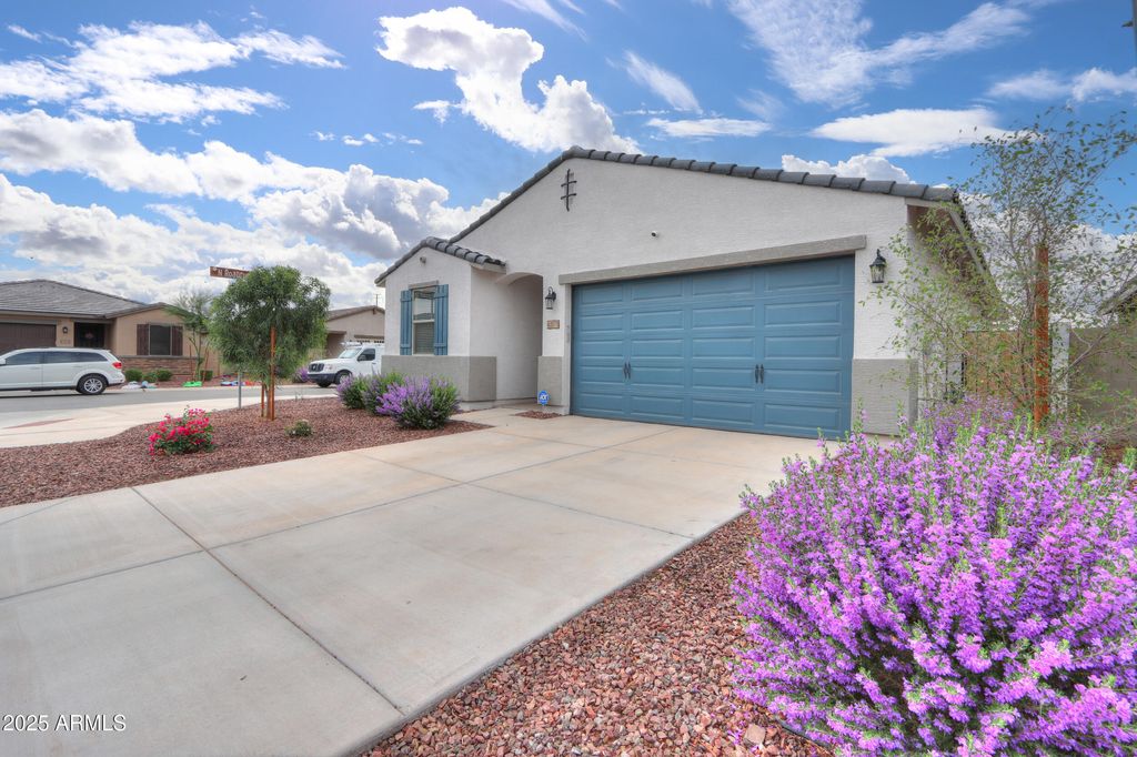 Photo of 41575 W Saguaro Drive, Maricopa, AZ 85138 (MLS # 7004880)
