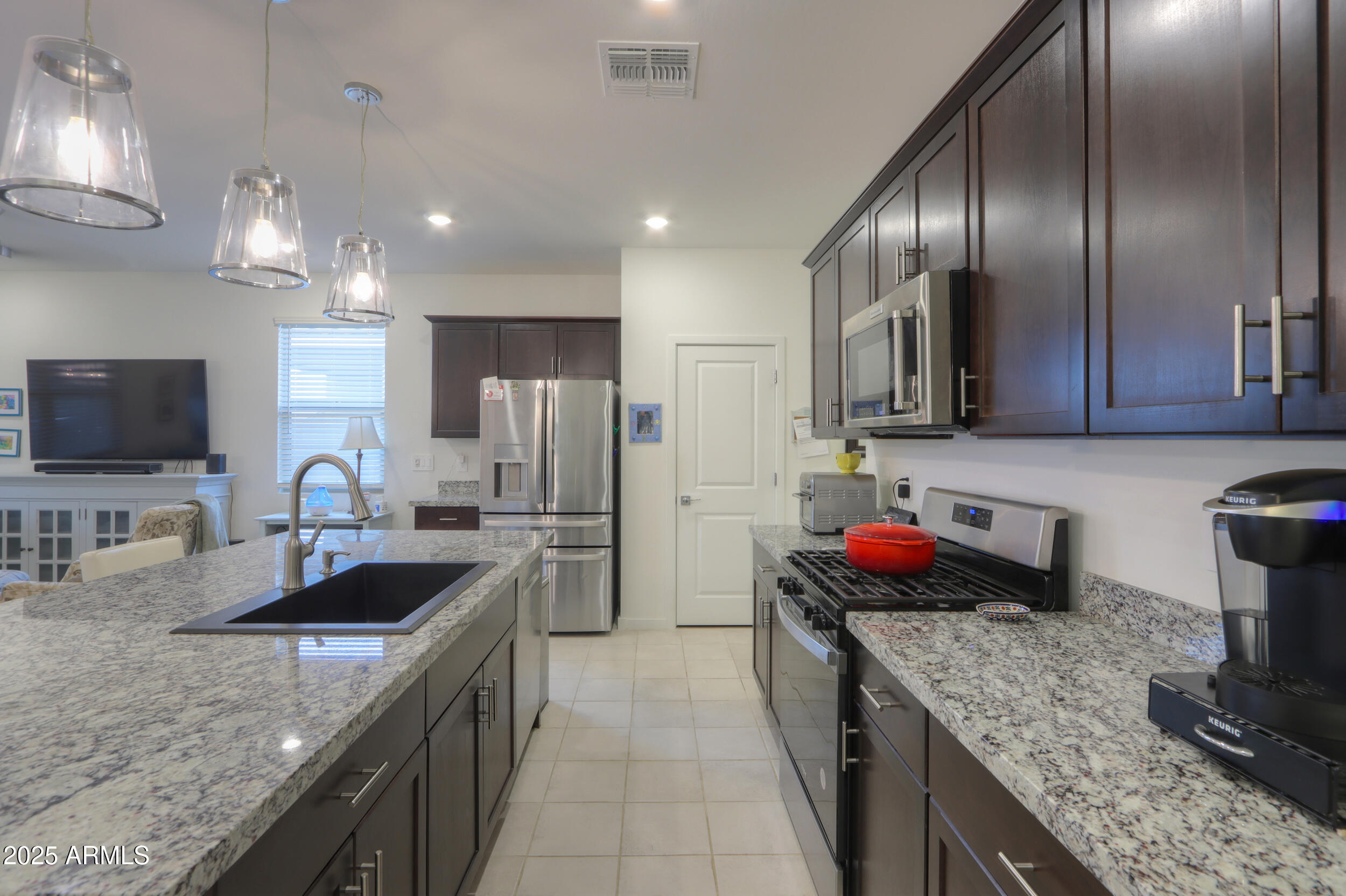 41575 W SAGUARO Drive