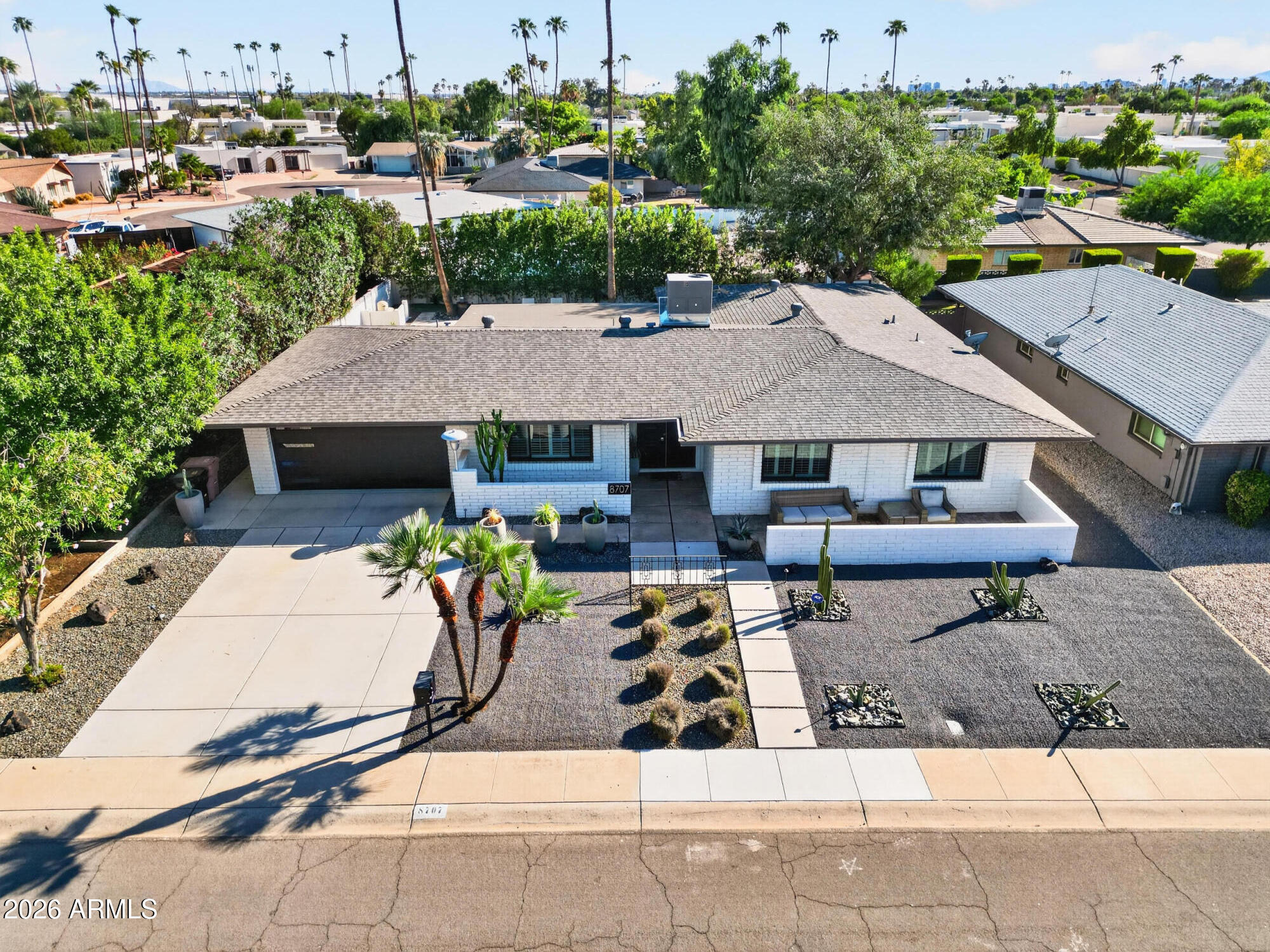 8707 E HEATHERBRAE Drive