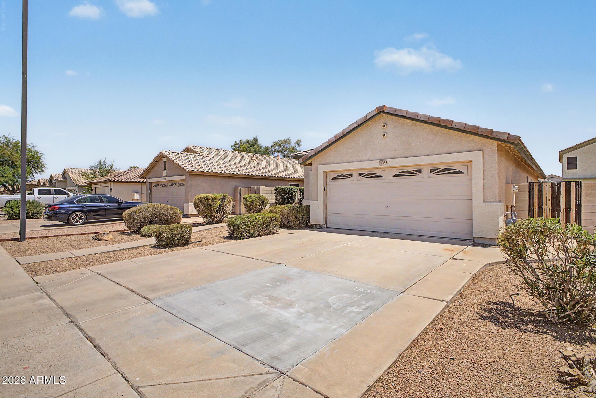 685 E CANTEBRIA Drive