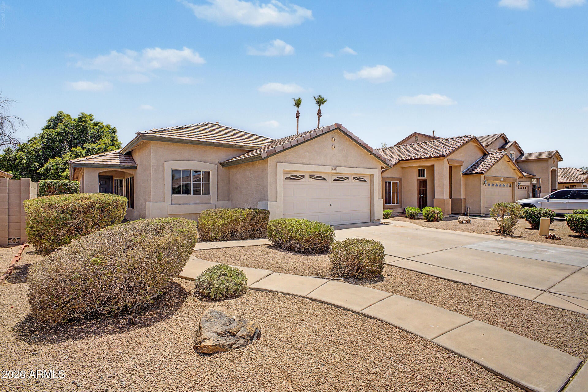 685 E CANTEBRIA Drive