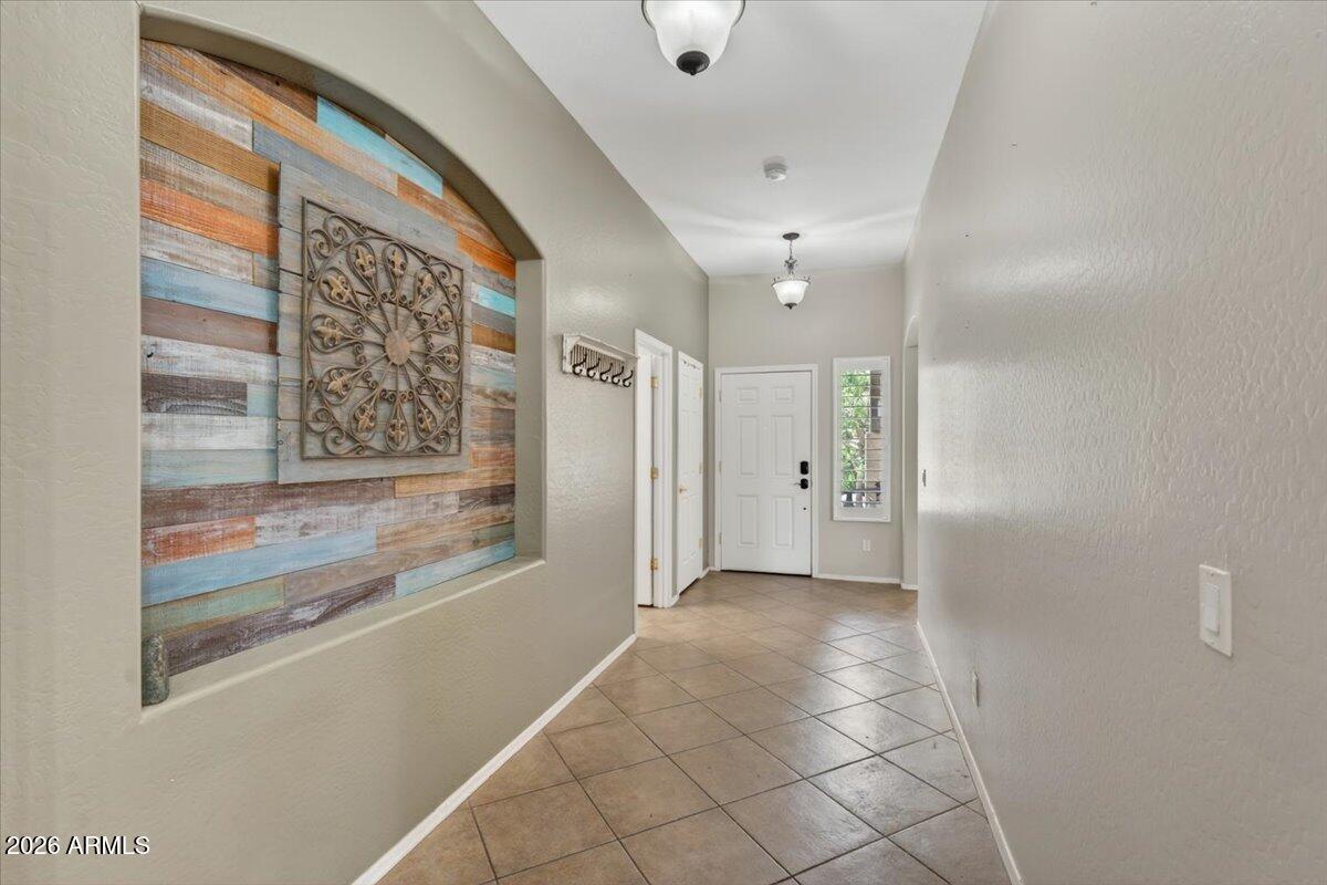 1628 W FRUIT TREE Court