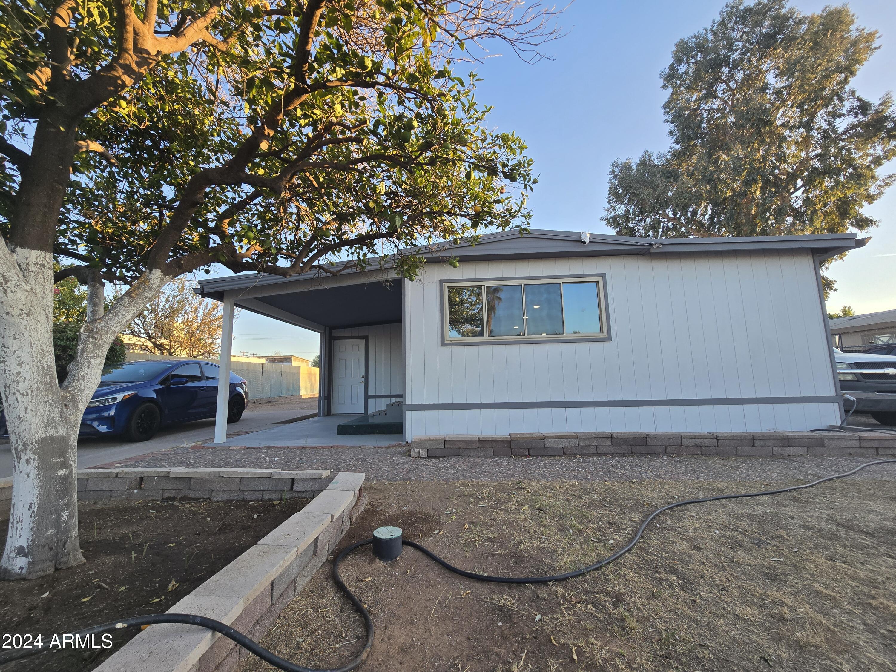 9017 E BUTTERNUT Avenue