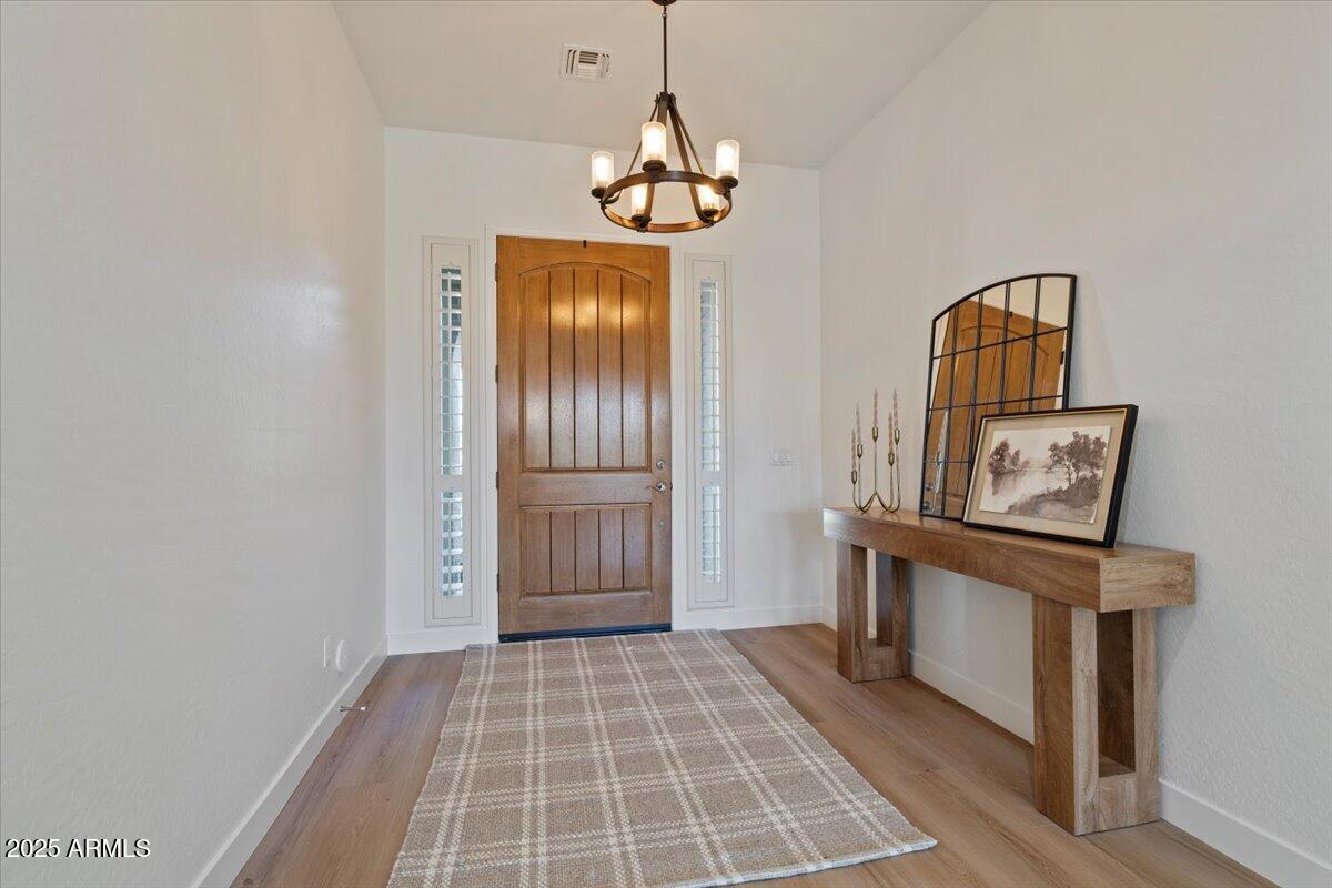 2025 W CALLE DEL SOL --