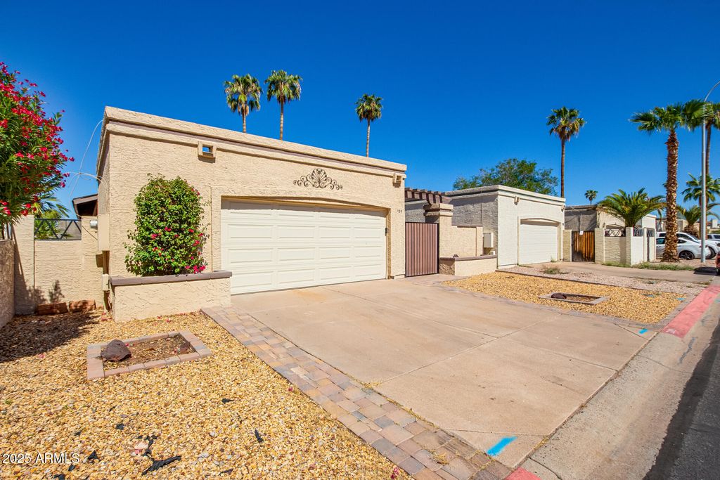 Photo of 630 E Jensen Street #189, Mesa, AZ 85203 (MLS # 6930657)