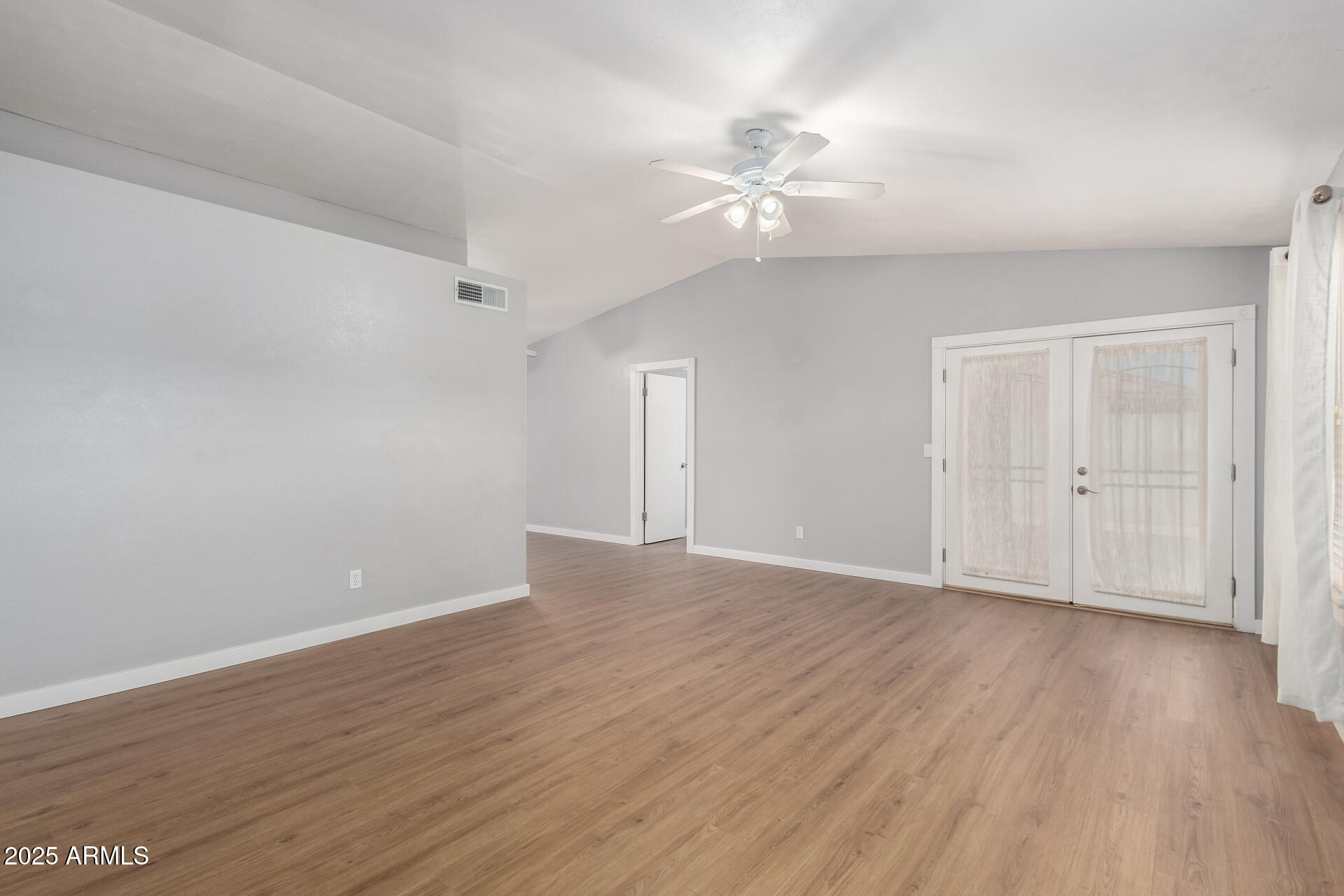 630 E JENSEN Street 189