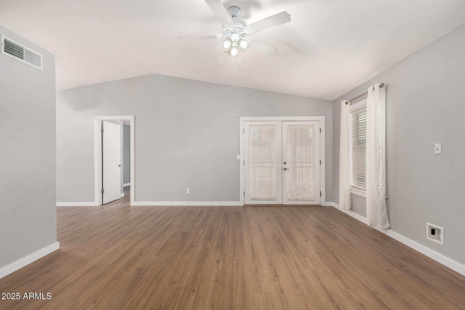 630 E JENSEN Street 189