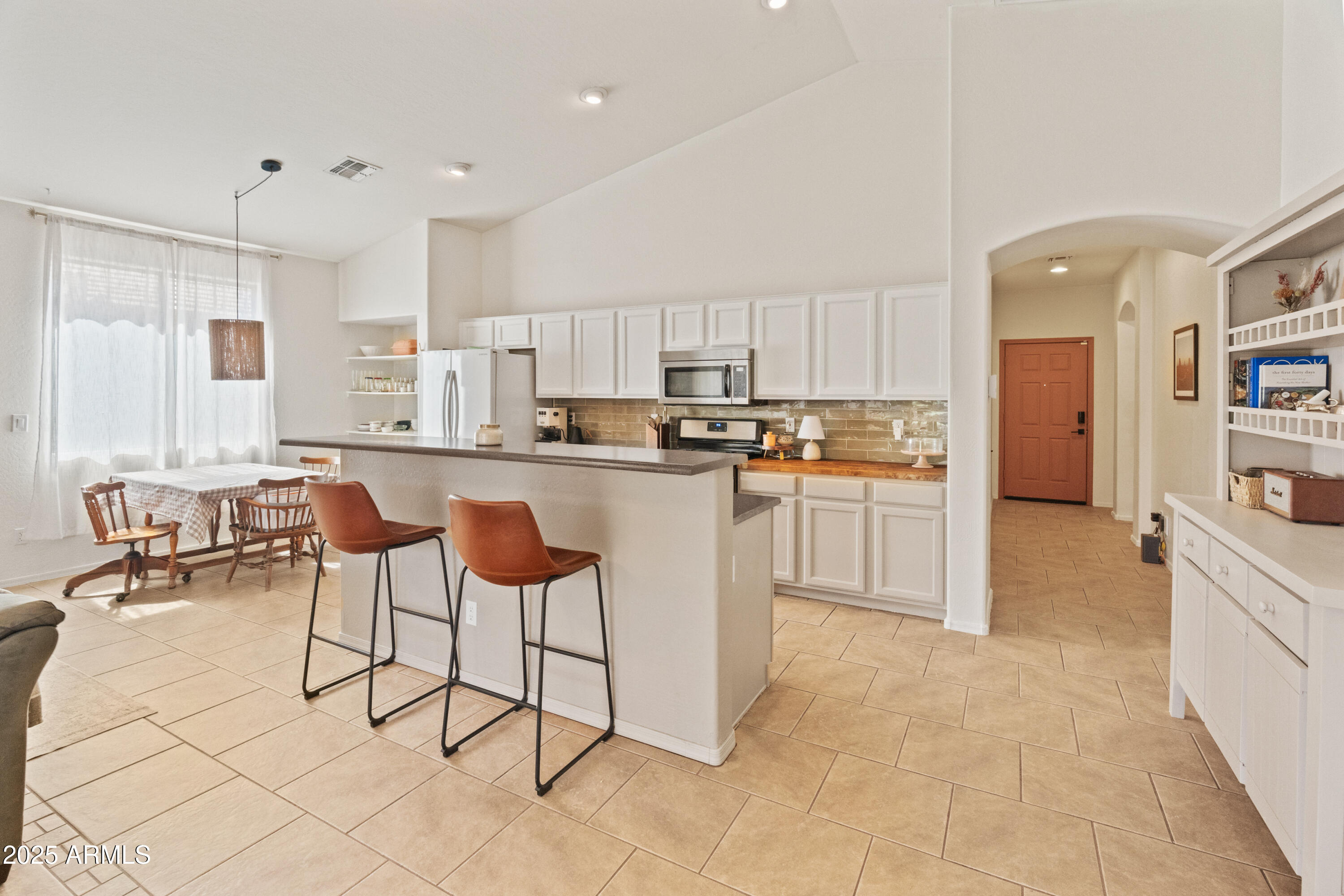 Homes 2 17056 W BRISTOL Lane