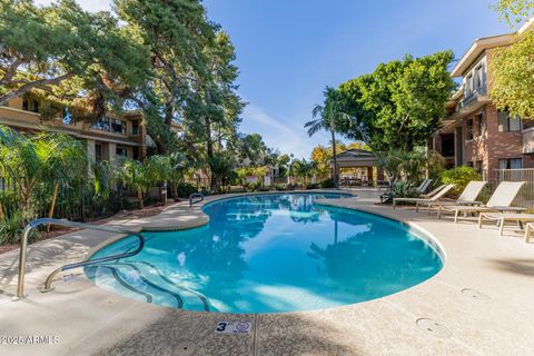 Photo of 2989 N 44th Street #1003, Phoenix, AZ 85018 (MLS # 6953791)