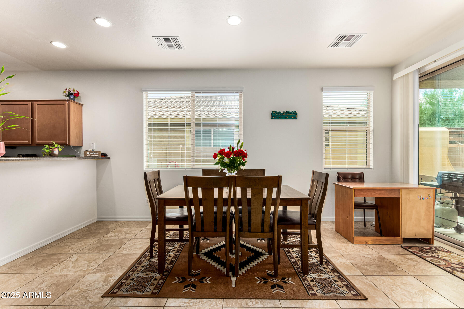 12121 W DESERT Lane