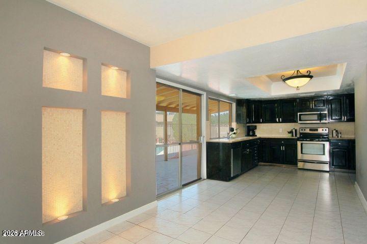 4606 W Augusta Avenue