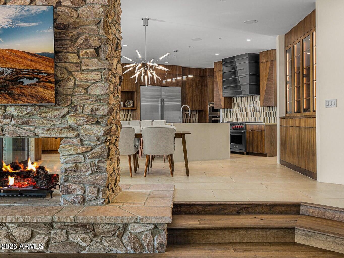 6331 E Hummingbird Lane