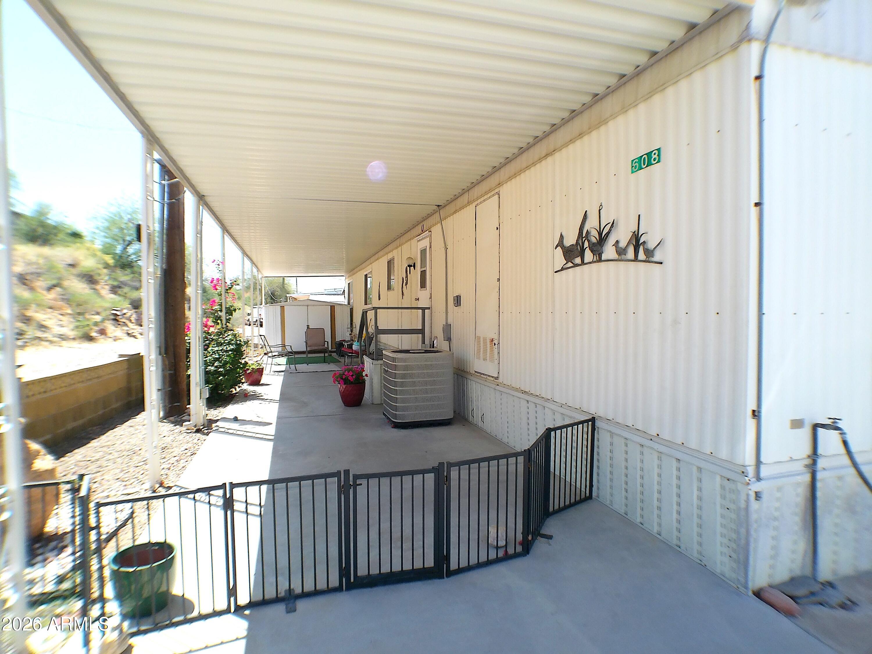 608 E QUEEN CREEK Court