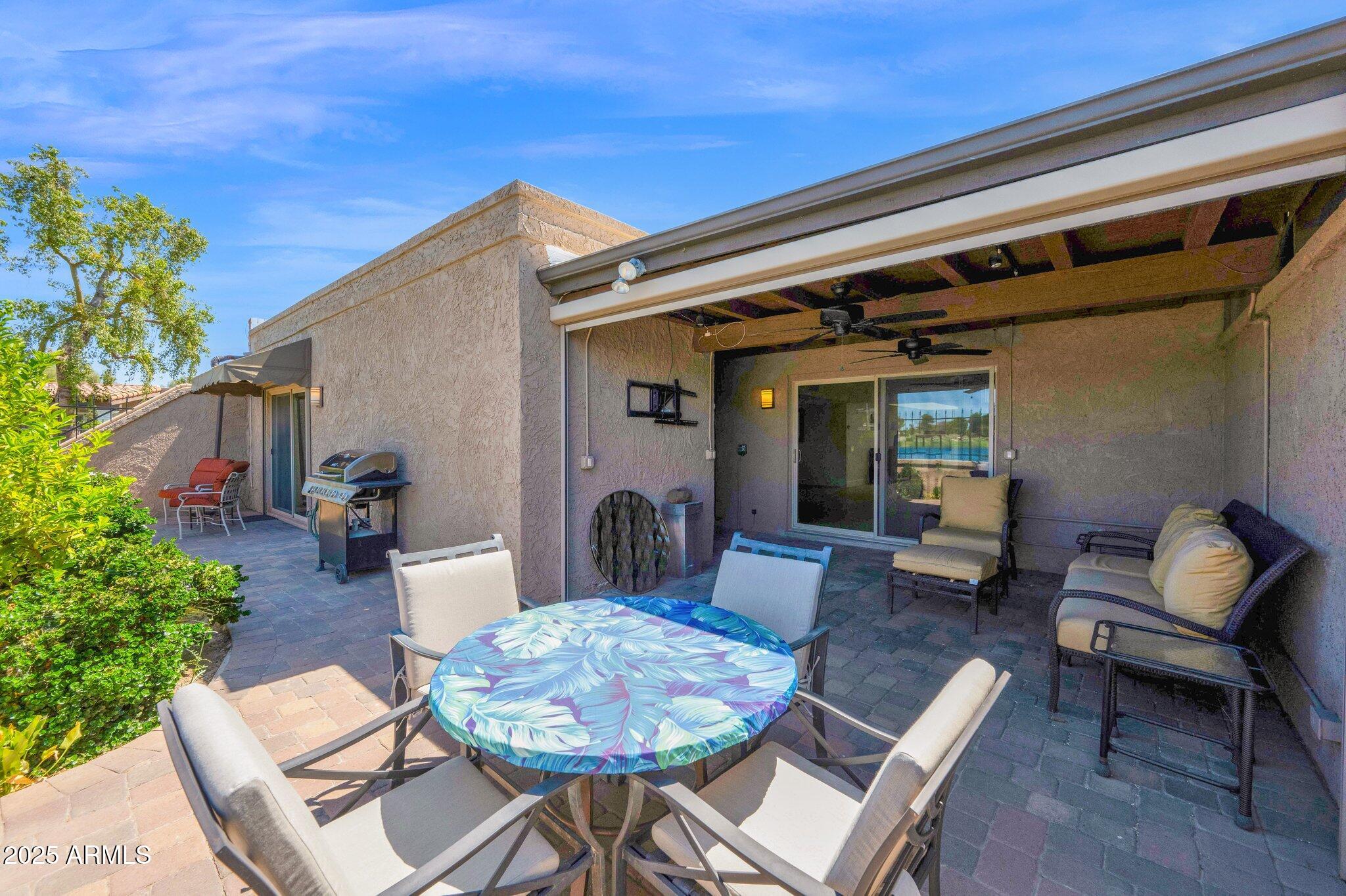 7636 N VIA CAMELLO DEL SUR --