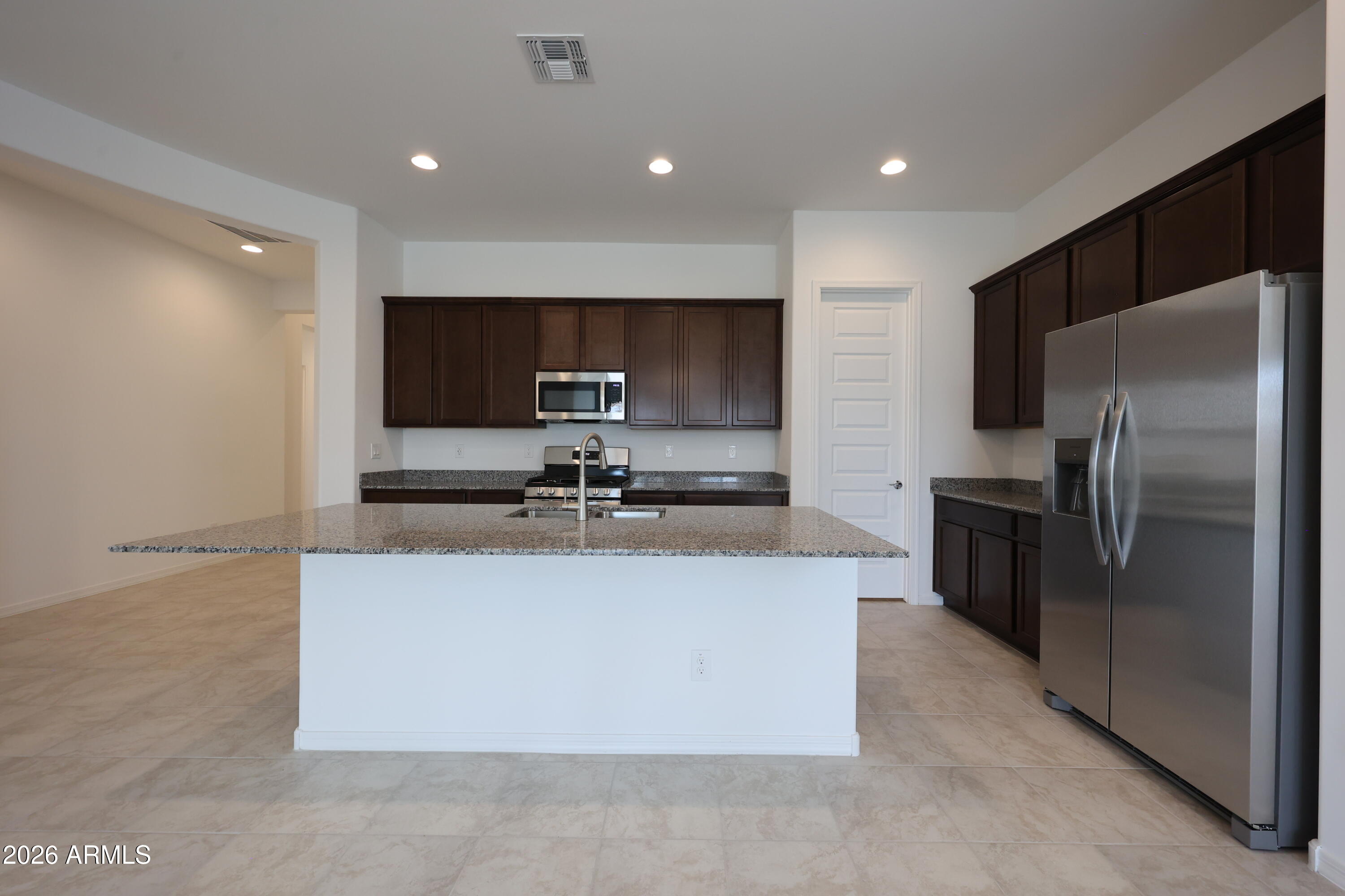 7683 W SMOKETREE Drive