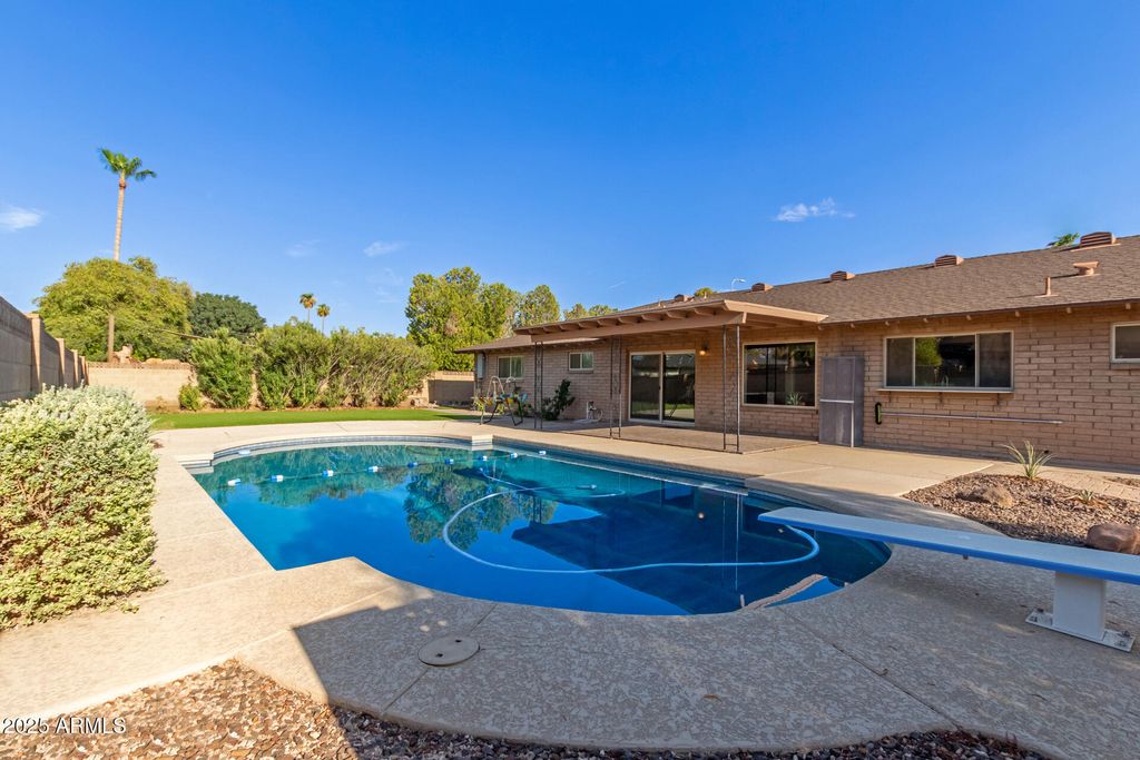 Photo of 2070 E Manhatton Drive, Tempe, AZ 85282 (MLS # 6903714)