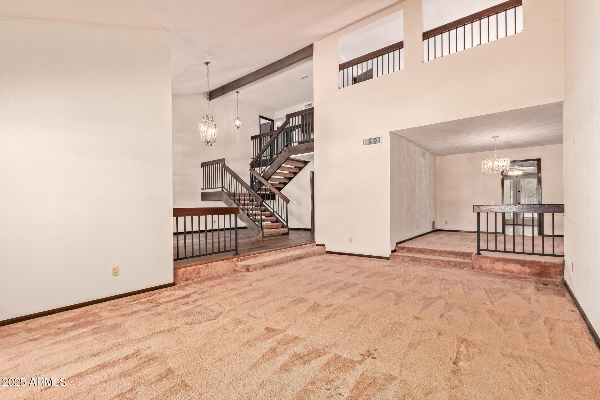 8651 E THOROUGHBRED Trail