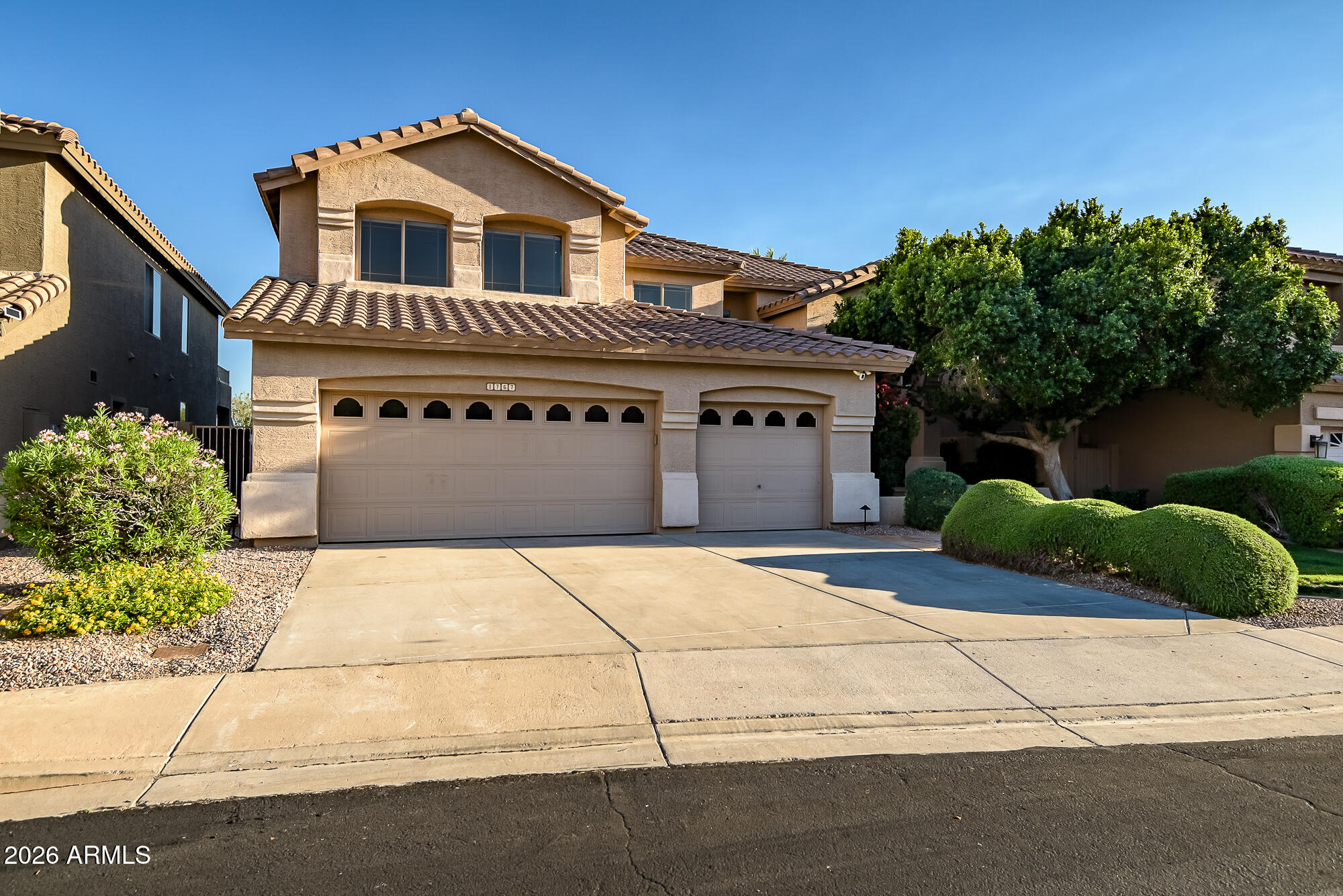 1767 W MOUNTAIN SKY Avenue