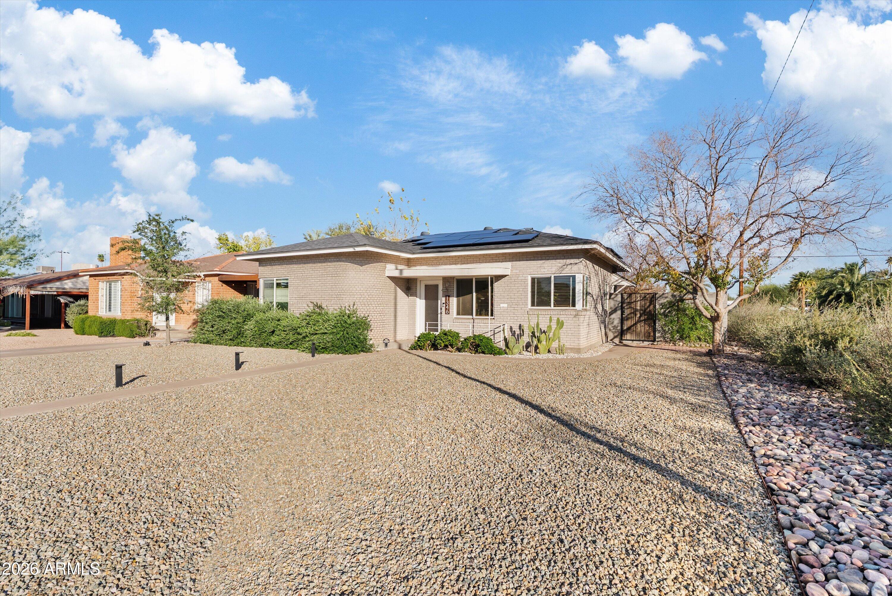 1346 E CORONADO Road