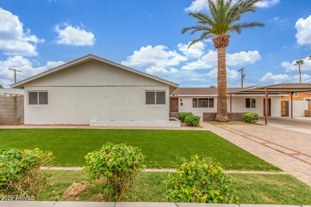 Photo of 6445 W Windsor Boulevard, Glendale, AZ 85301 (MLS # 6965487)