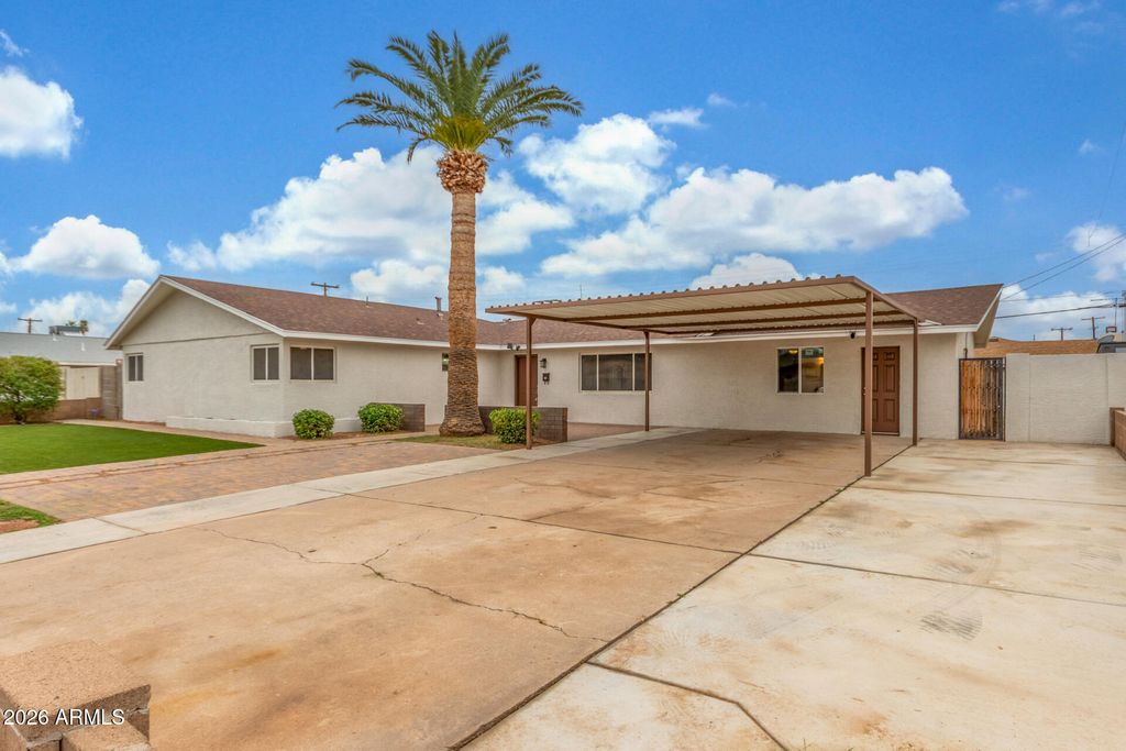 Photo of 6445 W Windsor Boulevard, Glendale, AZ 85301 (MLS # 6965487)