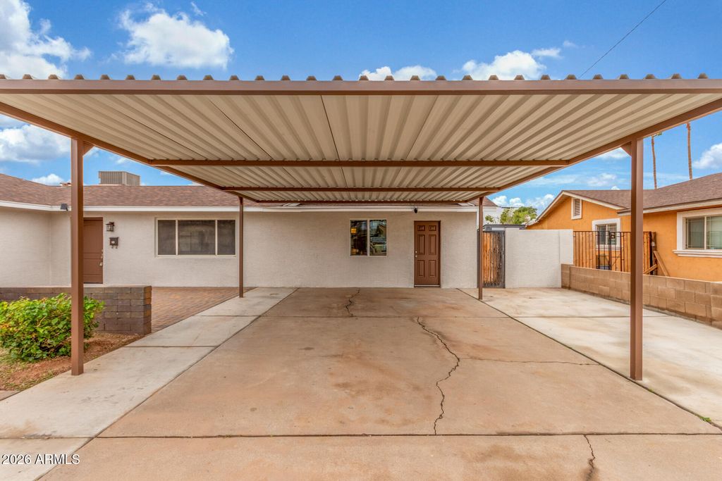 Photo of 6445 W Windsor Boulevard, Glendale, AZ 85301 (MLS # 6965487)