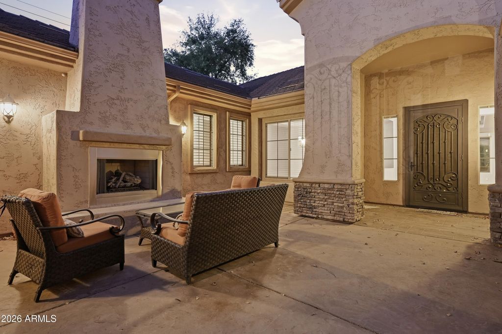 Photo of 2004 E Canyon Place, Chandler, AZ 85249 (MLS # 7010835)